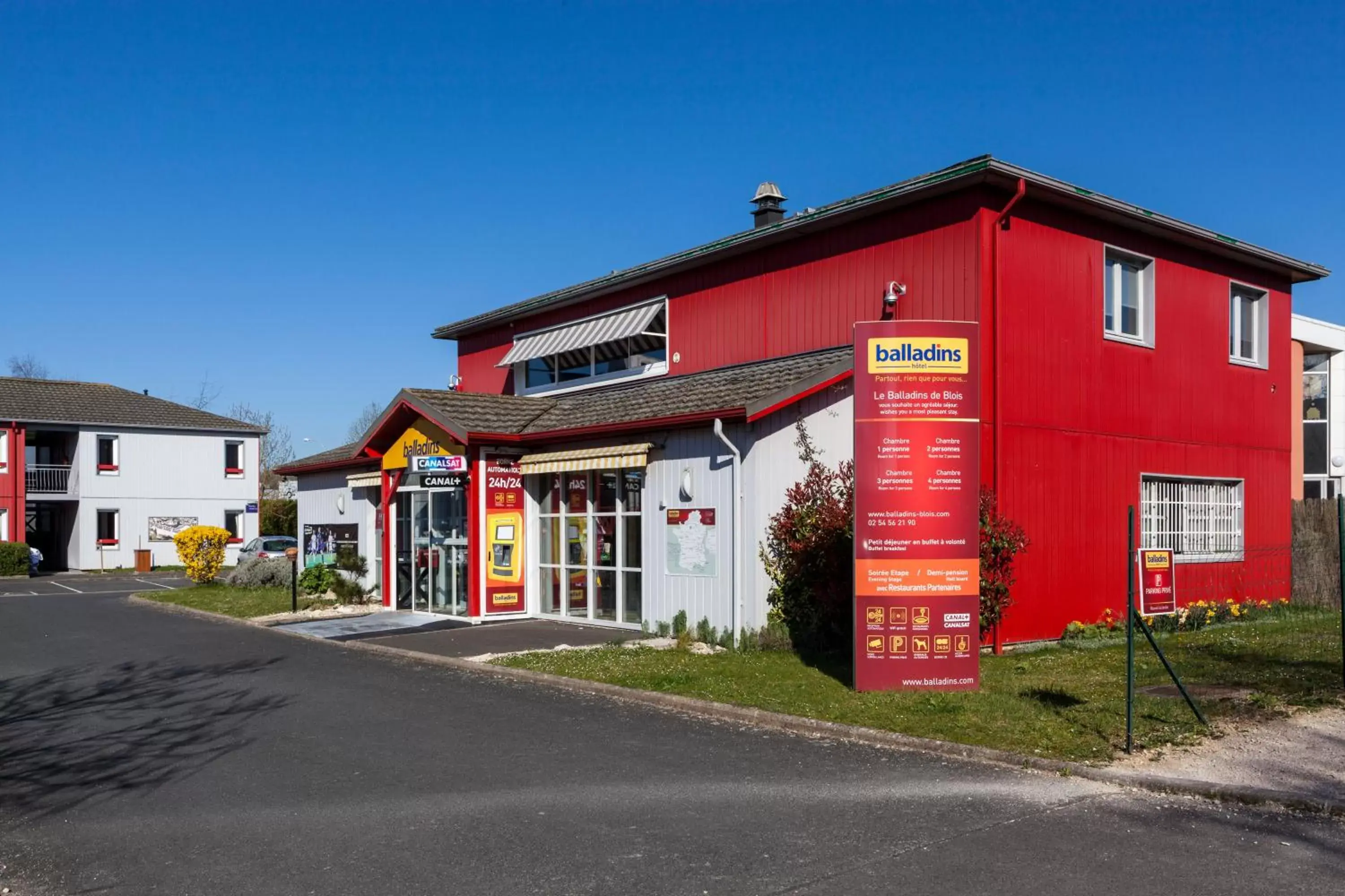 initial by balladins Blois initial by balladins Blois