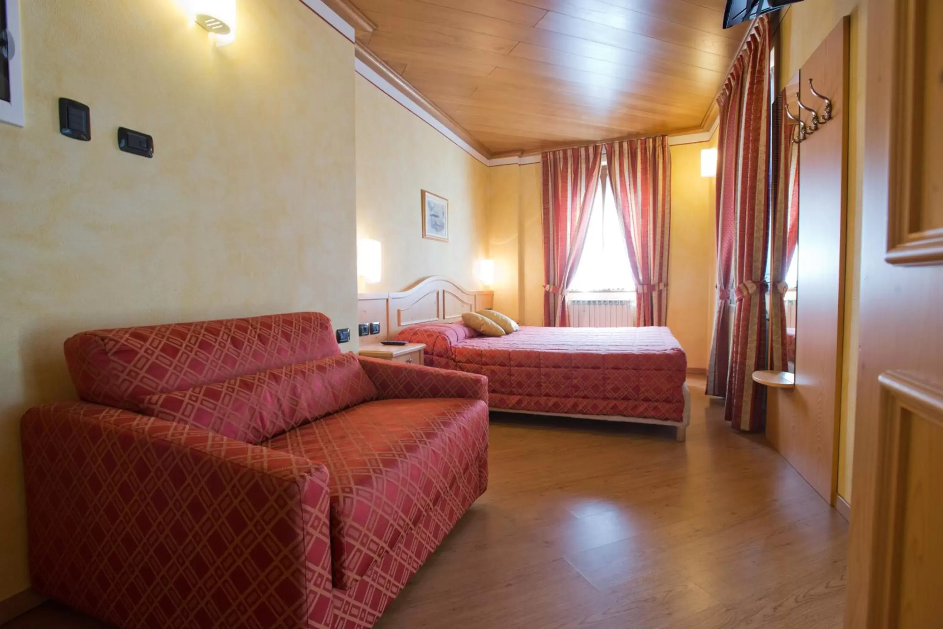 Double Room - Annex in Hotel Garni Le Corti Double Room - Annex in Hotel Garni Le Corti
