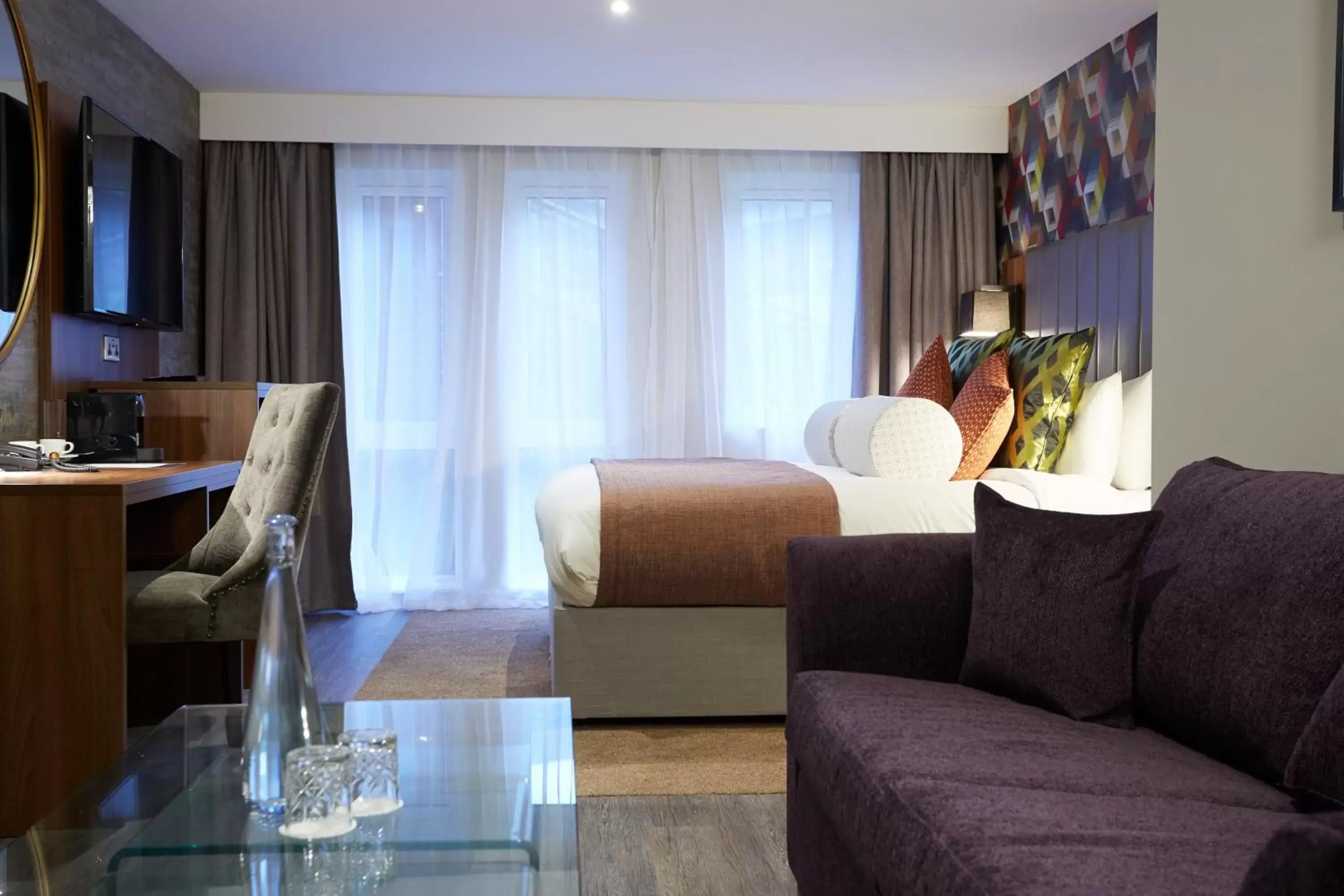 Junior Suite in Wychwood Park Hotel and Golf Club Junior Suite in Wychwood Park Hotel and Golf Club