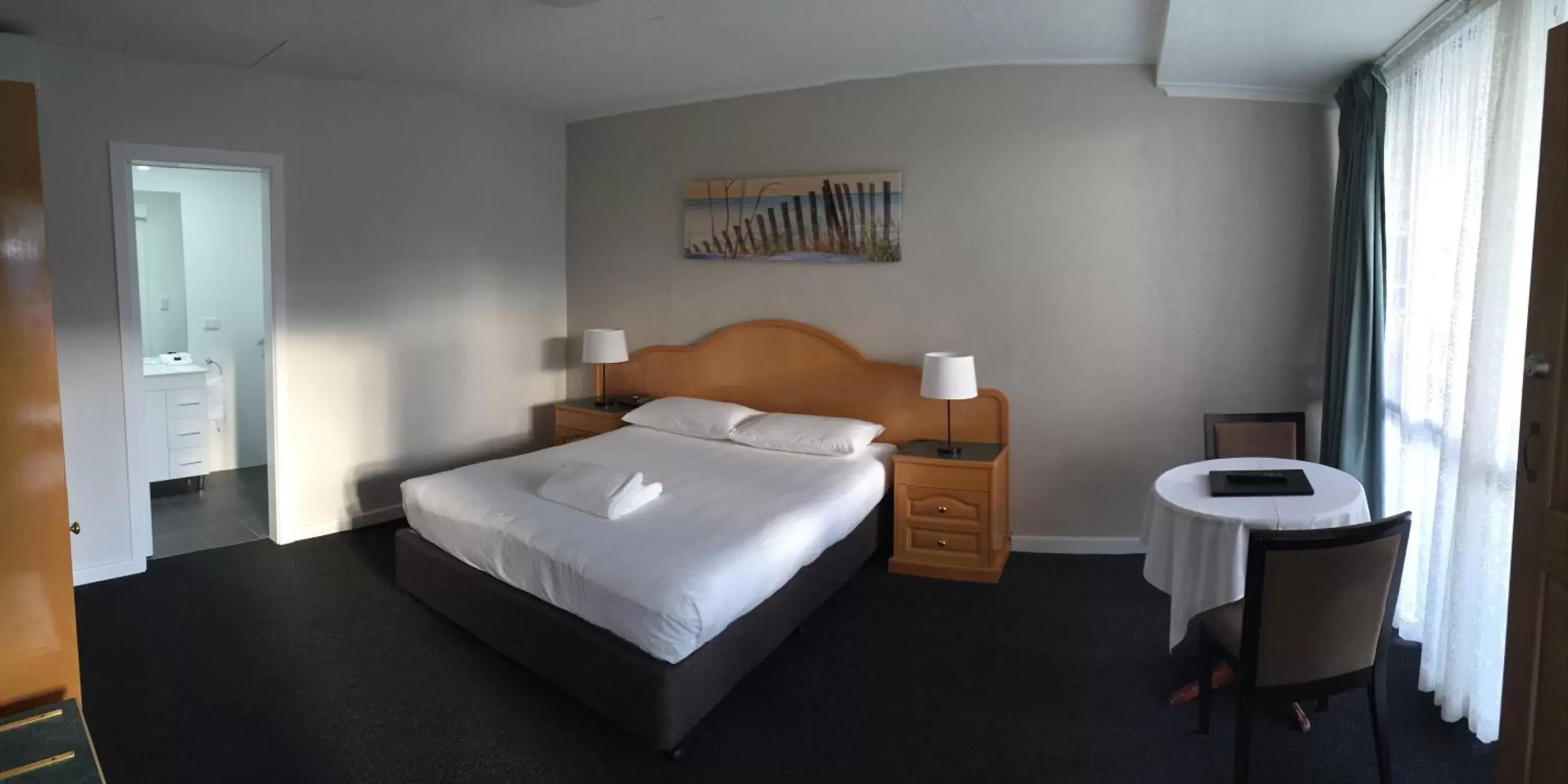 Superior Queen Room in Best Western Port Lincoln Superior Queen Room in Best Western Port Lincoln