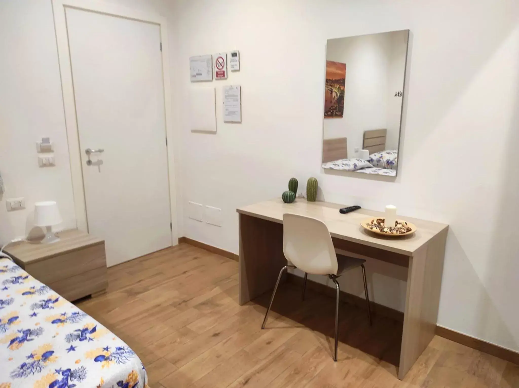 Comfort Triple Room in Villa Manto Bed and Breakfast - Torre Annunziata Pompei Comfort Triple Room in Villa Manto Bed and Breakfast - Torre Annunziata Pompei