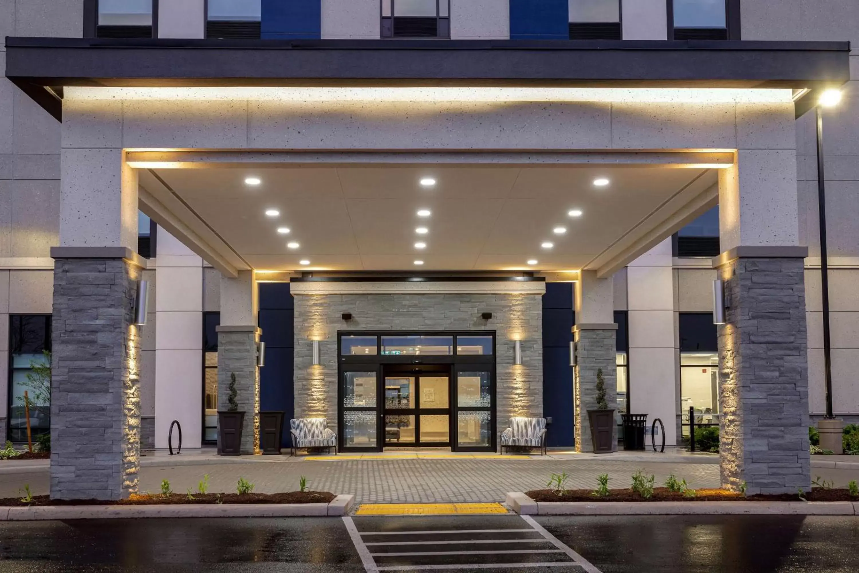 Hampton Inn & Suites Burlington, Ontario, Canada Hampton Inn & Suites Burlington, Ontario, Canada