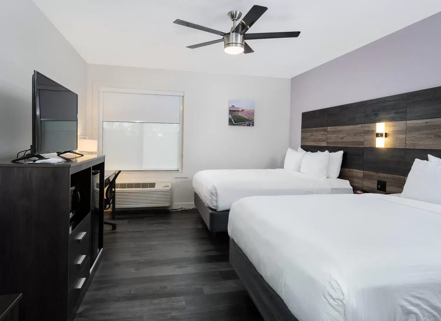 Queen Room with Two Queen Beds - Non-Smoking in HoM, A Trademark Collection Hotel Queen Room with Two Queen Beds - Non-Smoking in HoM, A Trademark Collection Hotel