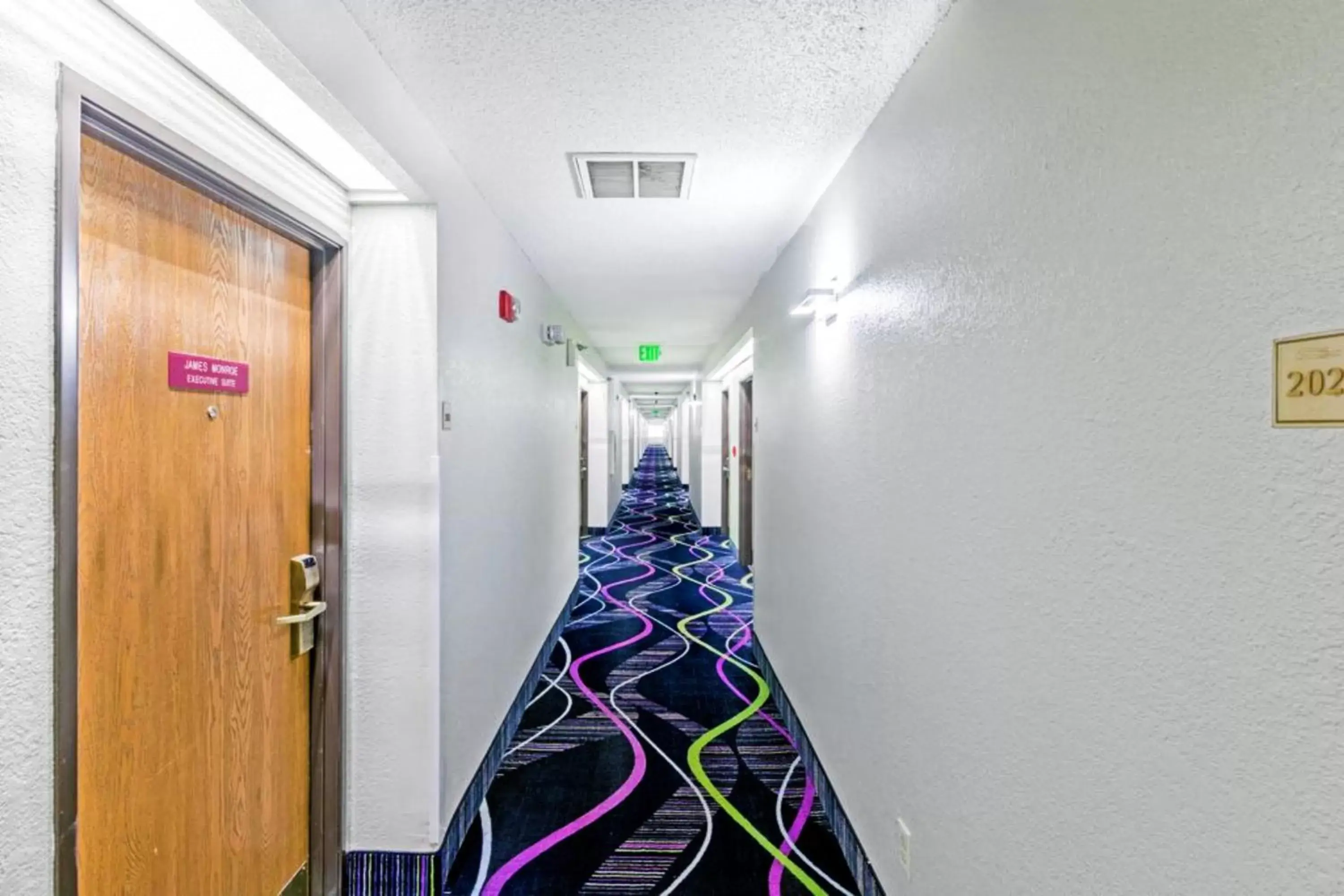 Deluxe King Studio Suite - Non-Smoking in Baymont by Wyndham Jackson Deluxe King Studio Suite - Non-Smoking in Baymont by Wyndham Jackson