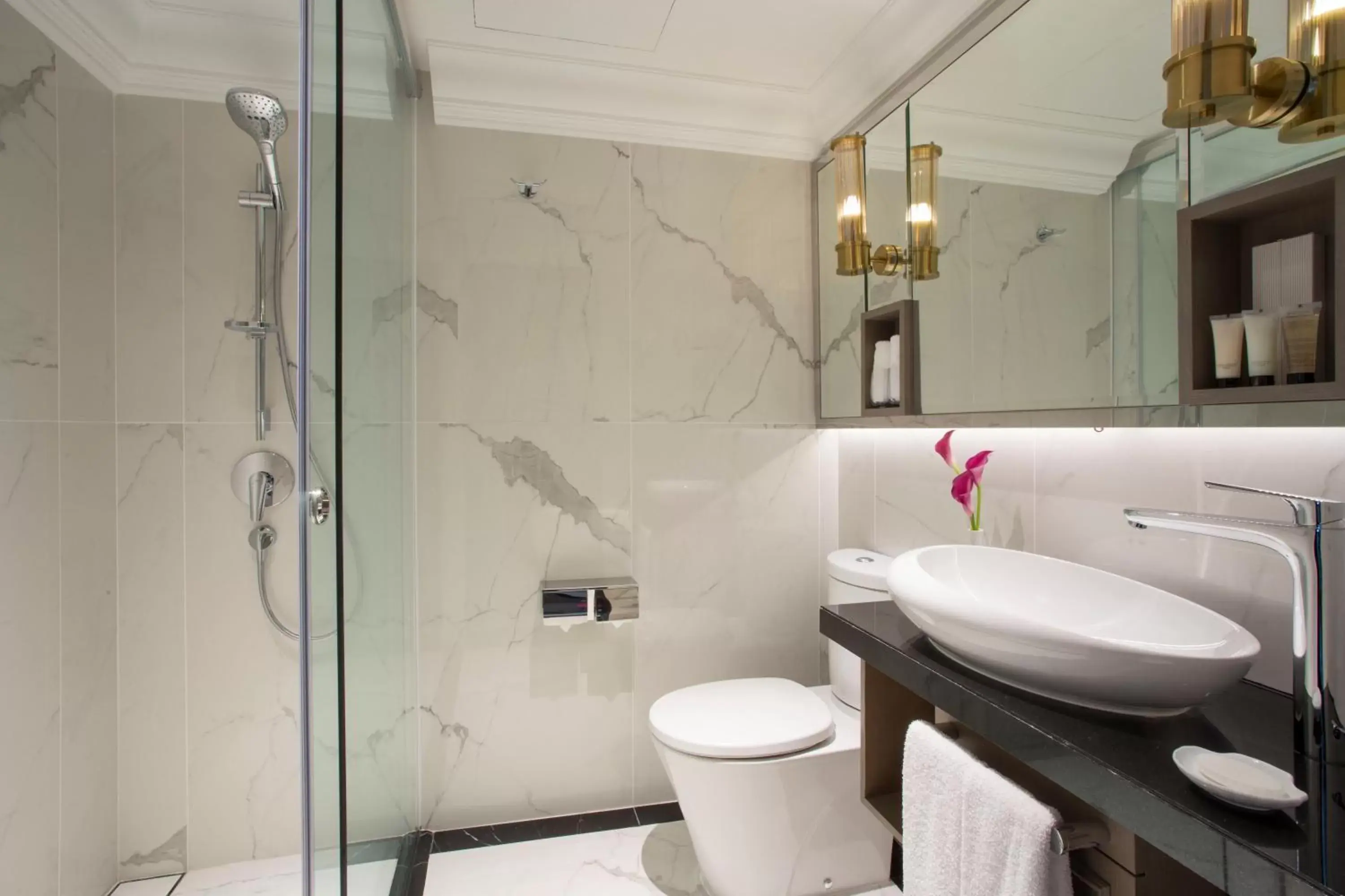 Grand Deluxe Twin Room in Orchard Hotel Singapore Grand Deluxe Twin Room in Orchard Hotel Singapore