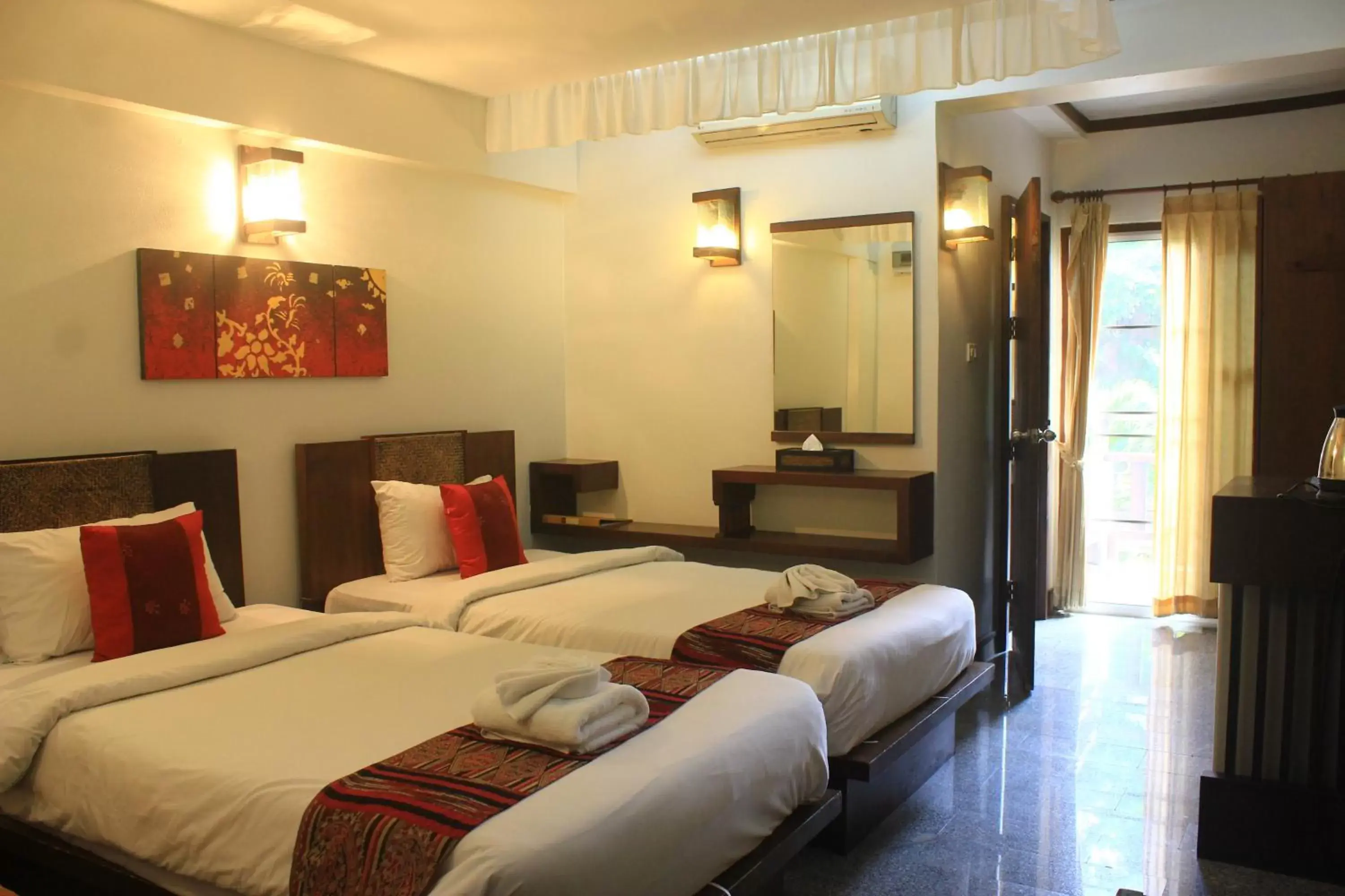 Standard Twin Room with Shower in Rainforest ChiangMai Hotel Standard Twin Room with Shower in Rainforest ChiangMai Hotel