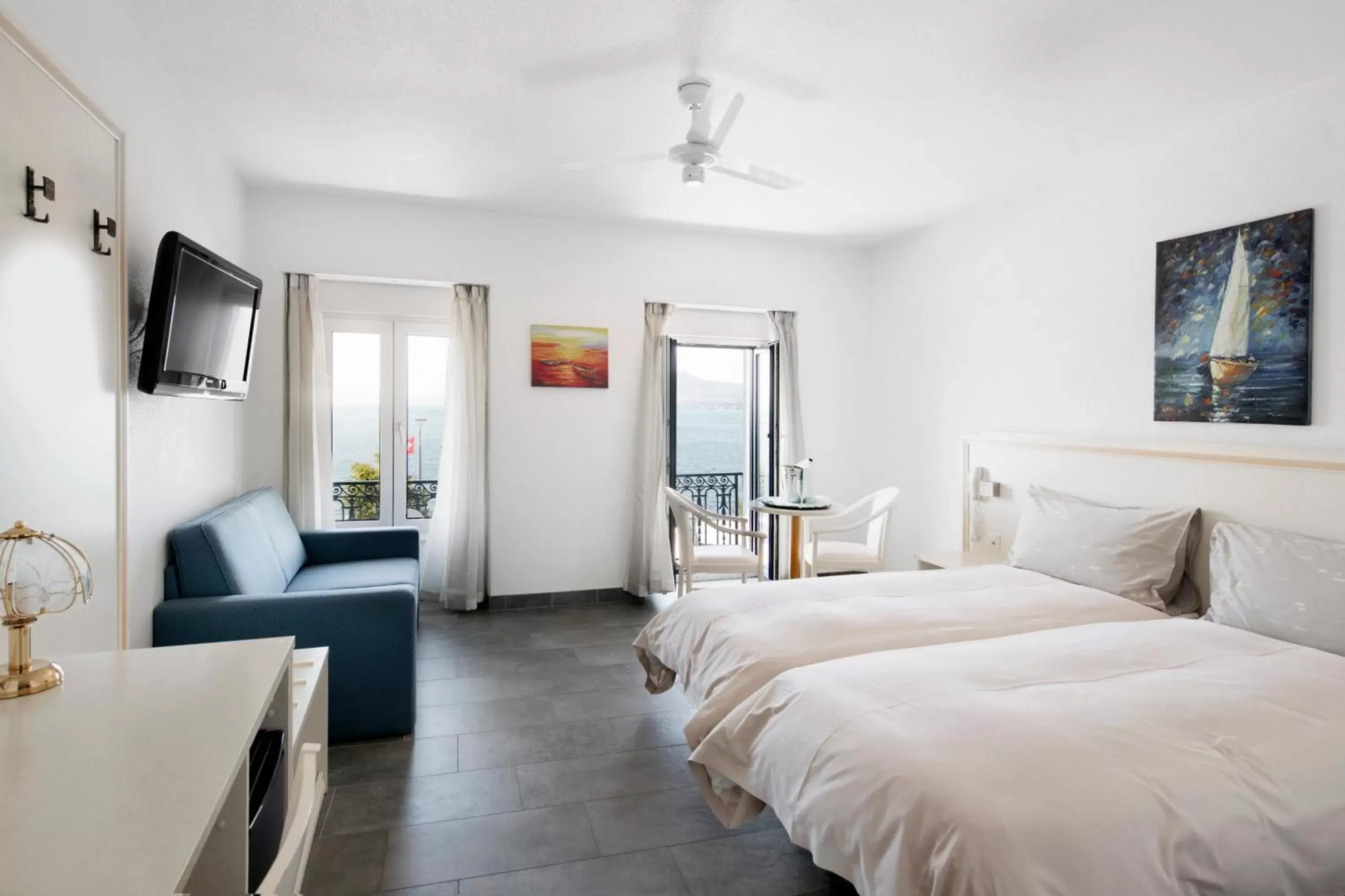 Family Room (2 Adults + 2 Children) in Hôtel du Port Family Room (2 Adults + 2 Children) in Hôtel du Port