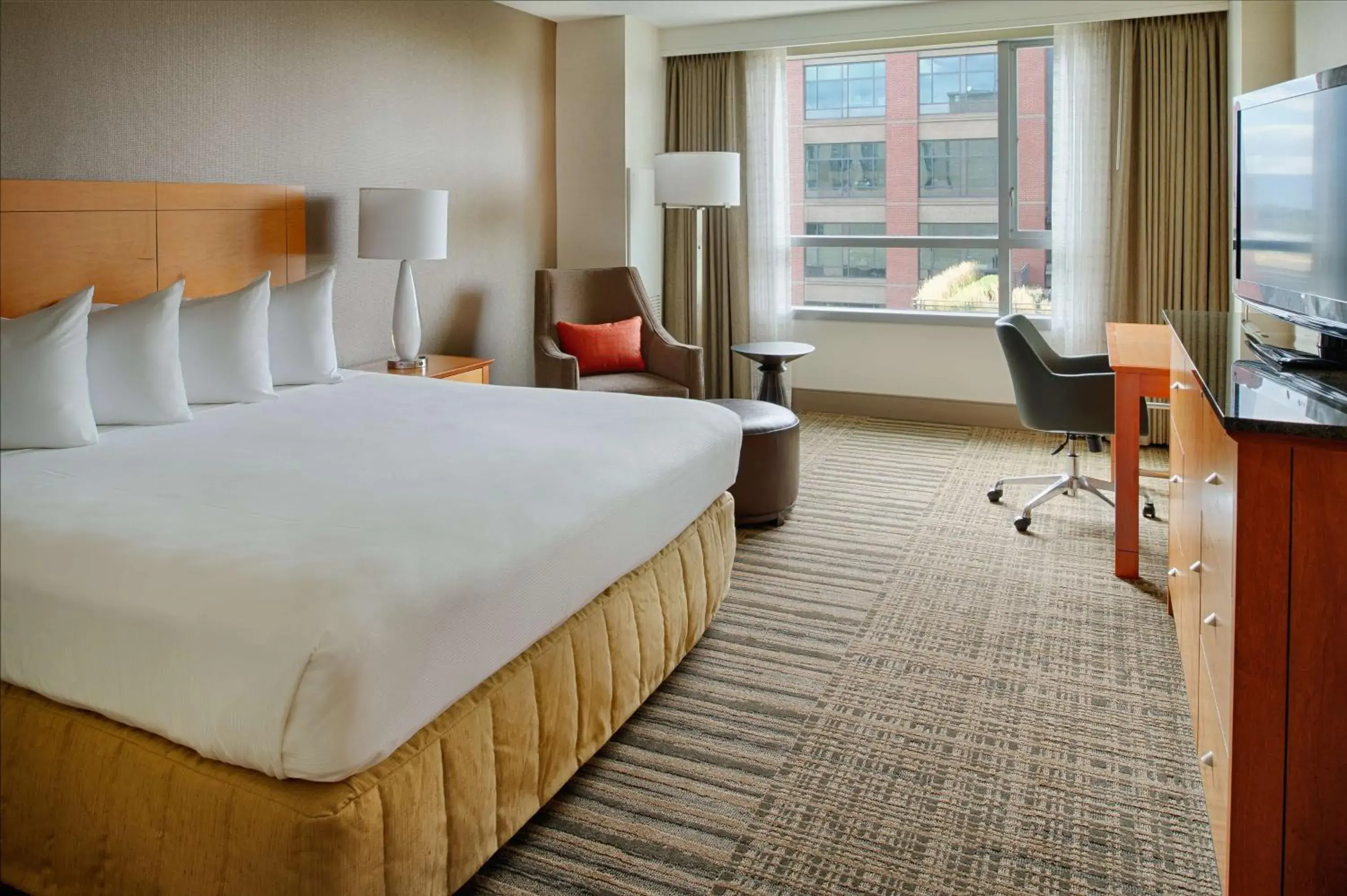 King Room in Hilton Vancouver Washington King Room in Hilton Vancouver Washington