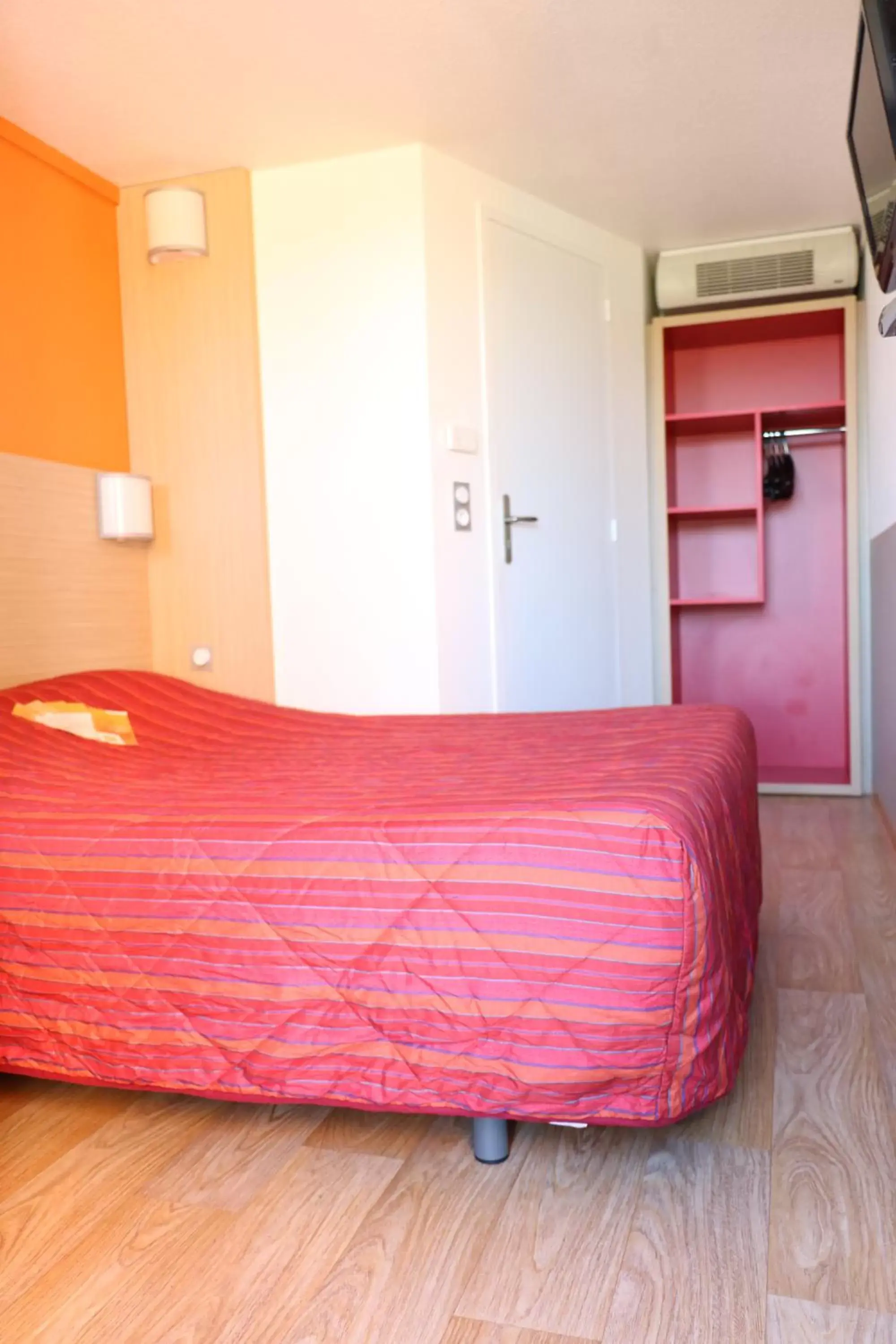 Double Room in Premiere Classe Agen Double Room in Premiere Classe Agen