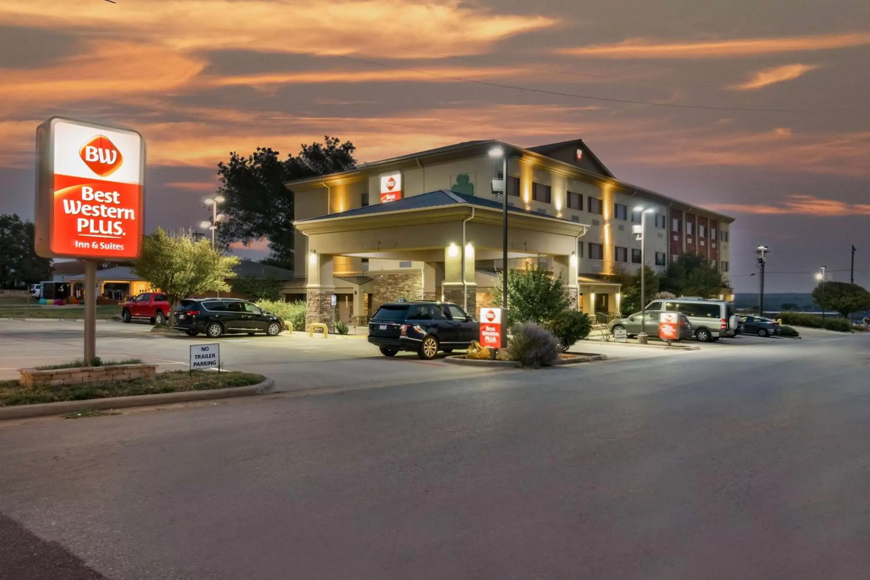 Best Western Plus Shamrock Inn & Suites Best Western Plus Shamrock Inn & Suites