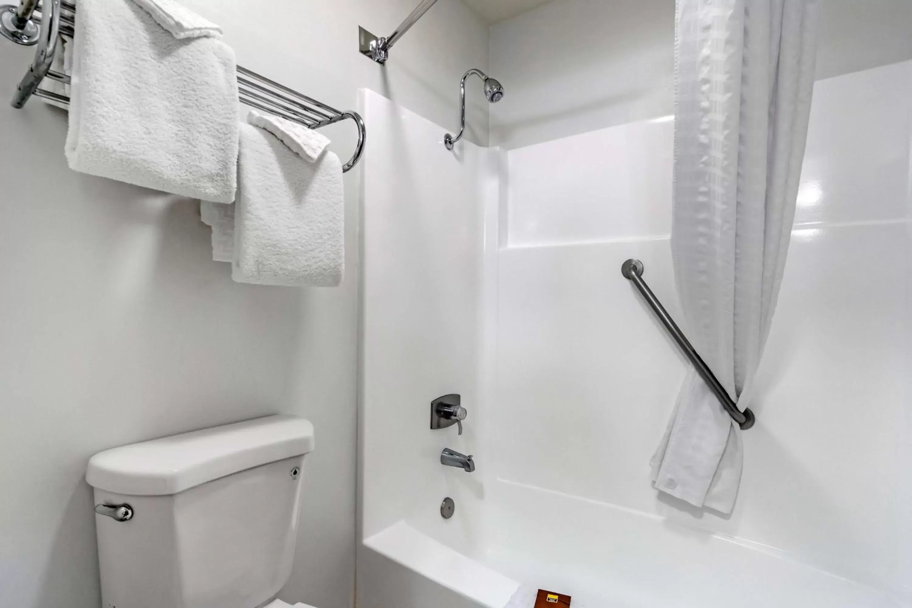 King Suite - Non-Smoking in Best Western PLUS Lake Front Hotel King Suite - Non-Smoking in Best Western PLUS Lake Front Hotel