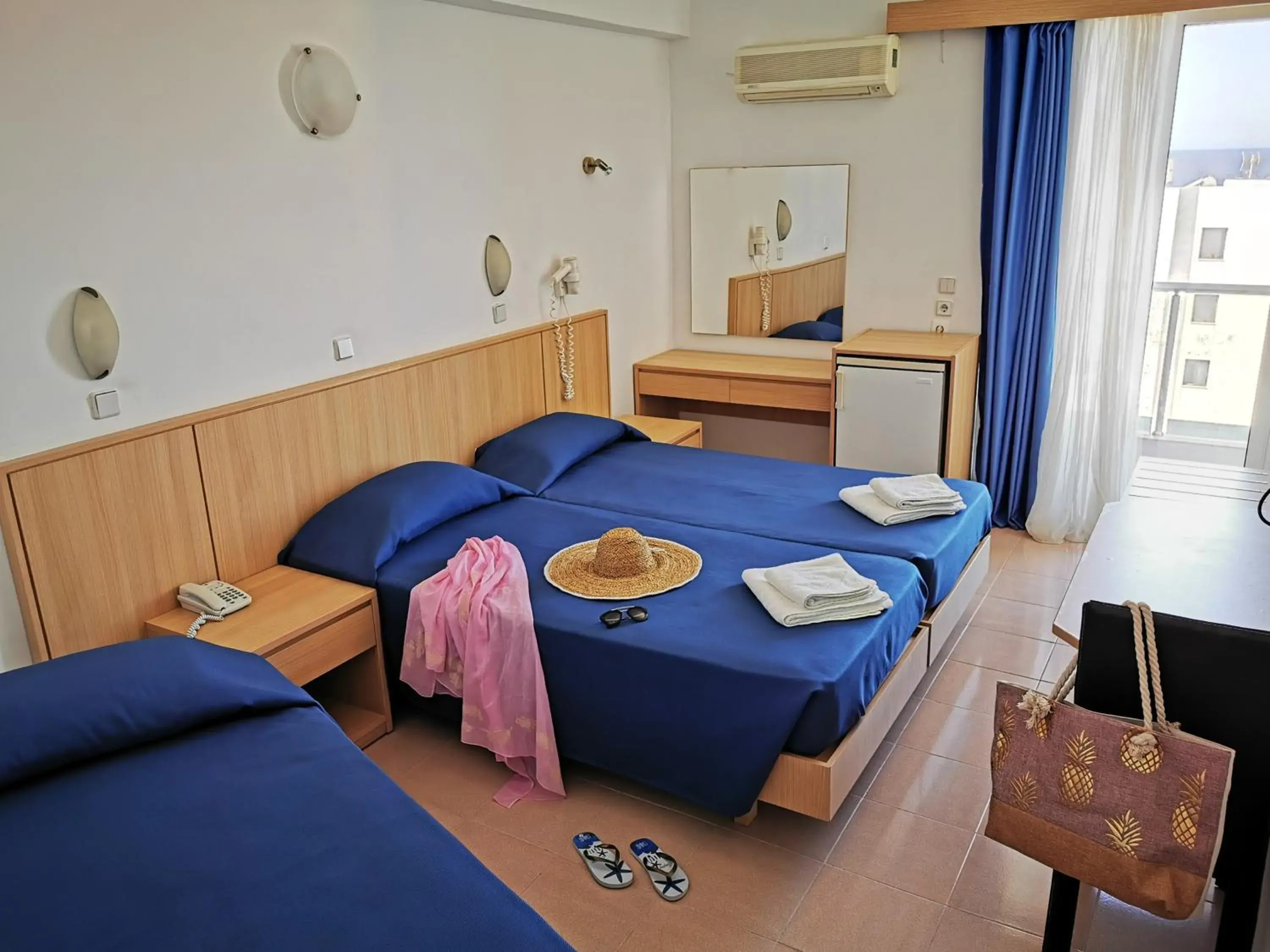 Triple Room in Europa Hotel Triple Room in Europa Hotel