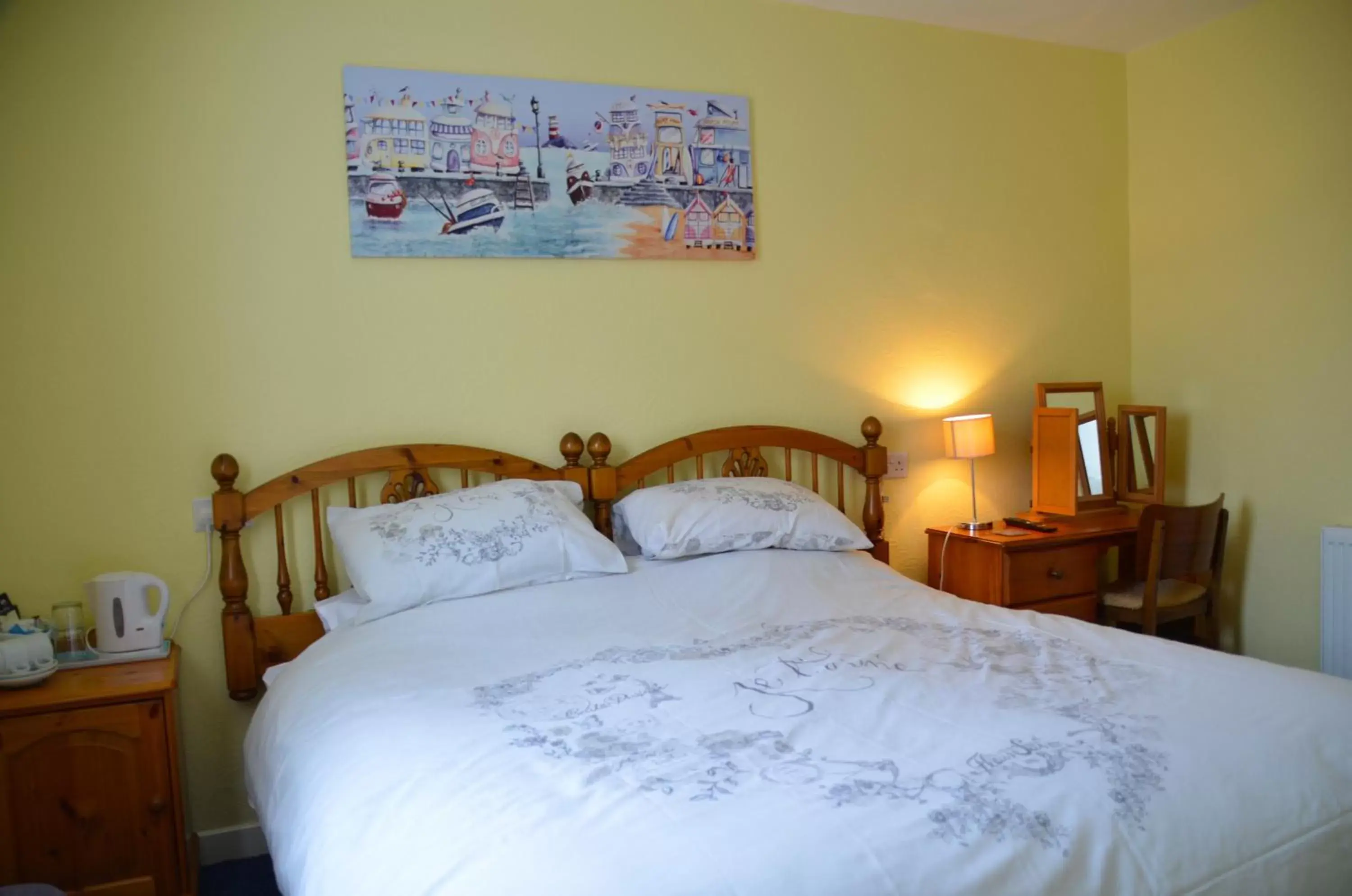 Double or Twin Room in The Ratcliffe Guest House Double or Twin Room in The Ratcliffe Guest House