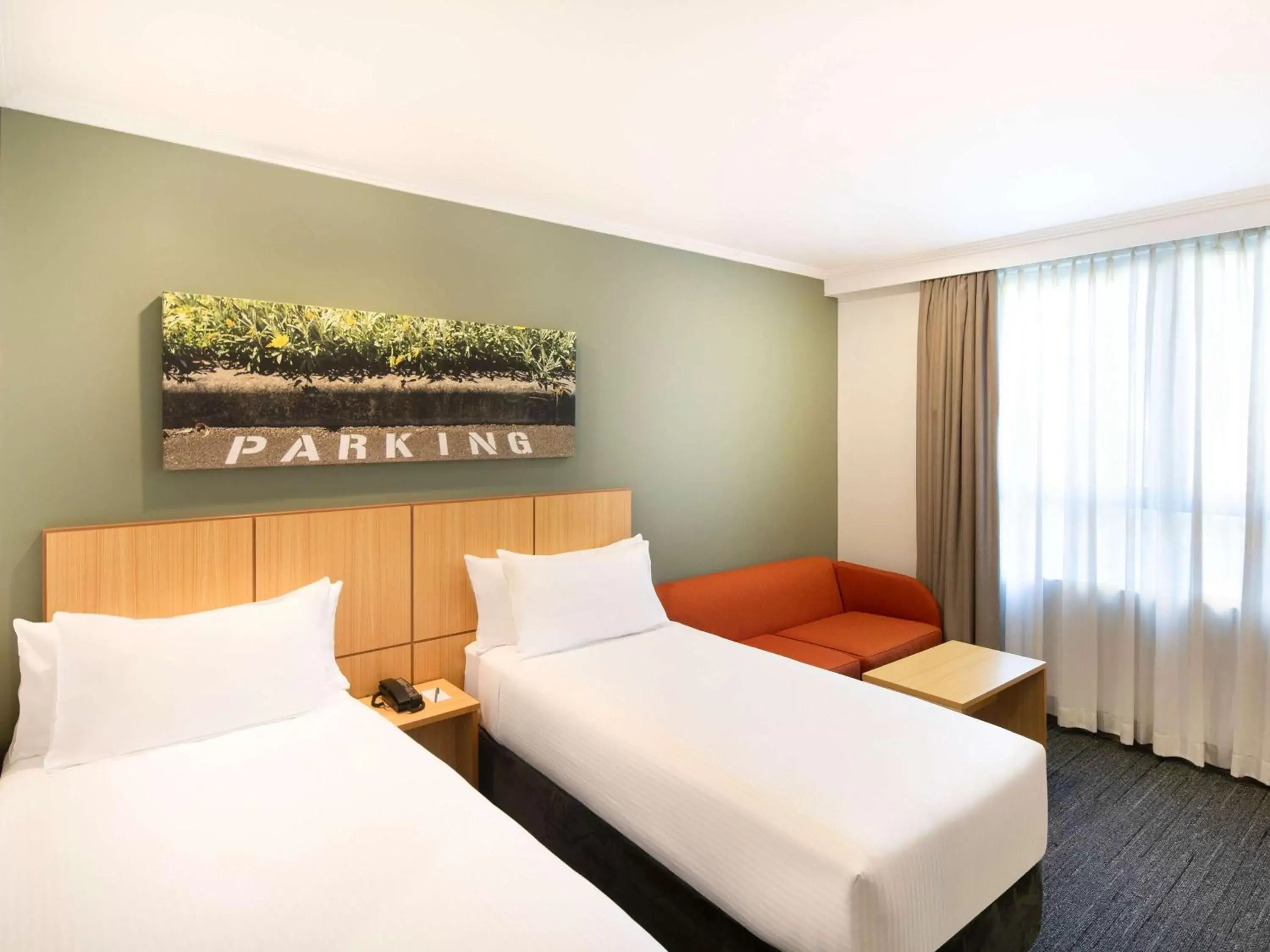 Standard Twin Room in Mercure Sydney Macquarie Park Standard Twin Room in Mercure Sydney Macquarie Park
