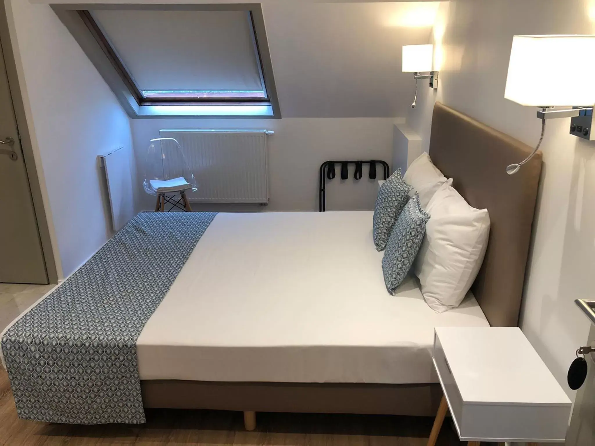 Superior Double or Twin Room in Shelter-rooms Superior Double or Twin Room in Shelter-rooms