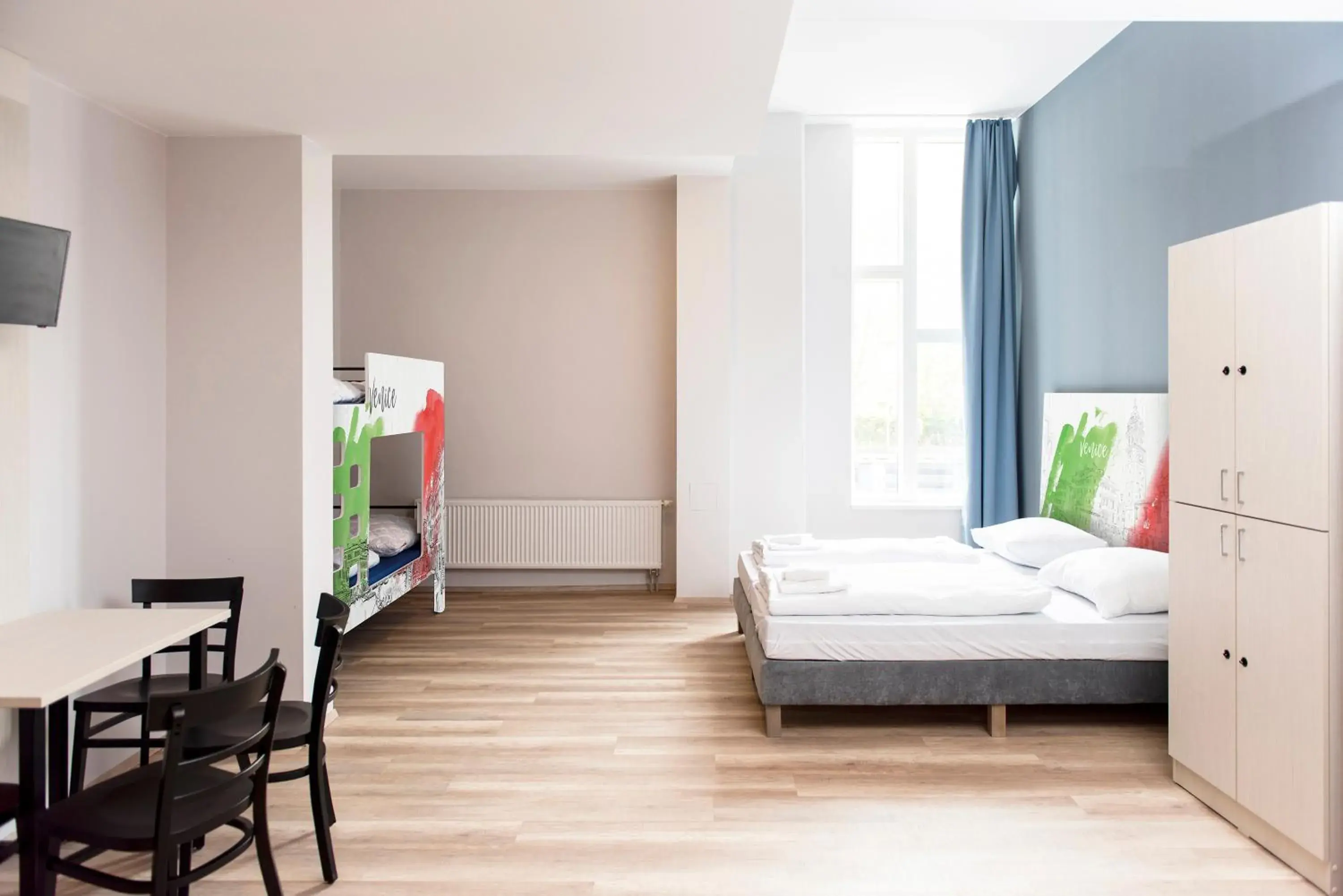 Family Room (2 Adults + 2 Children) in a&o Hostel Venezia Mestre Family Room (2 Adults + 2 Children) in a&o Hostel Venezia Mestre