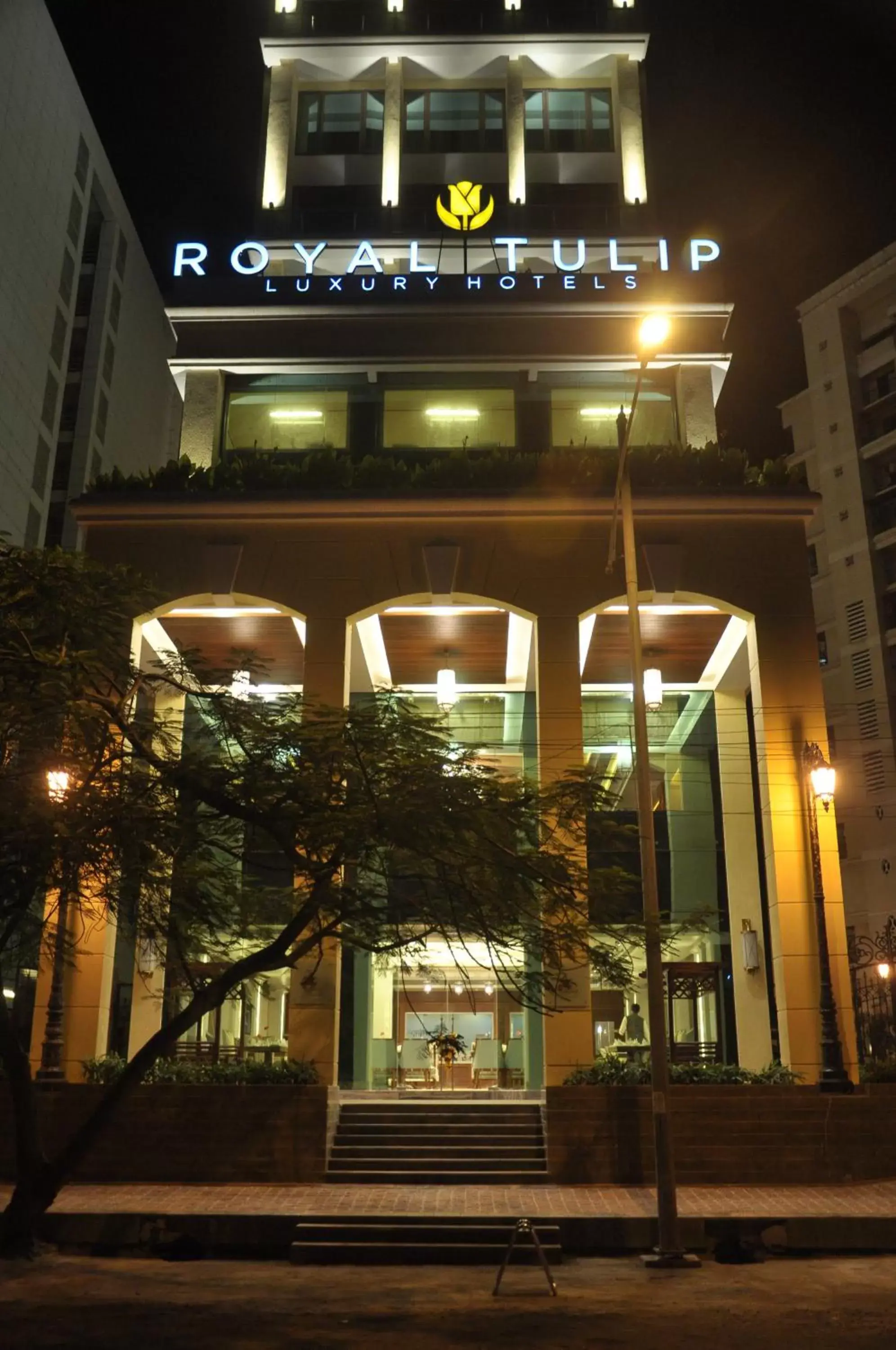 Royal Tulip Navi Mumbai Royal Tulip Navi Mumbai