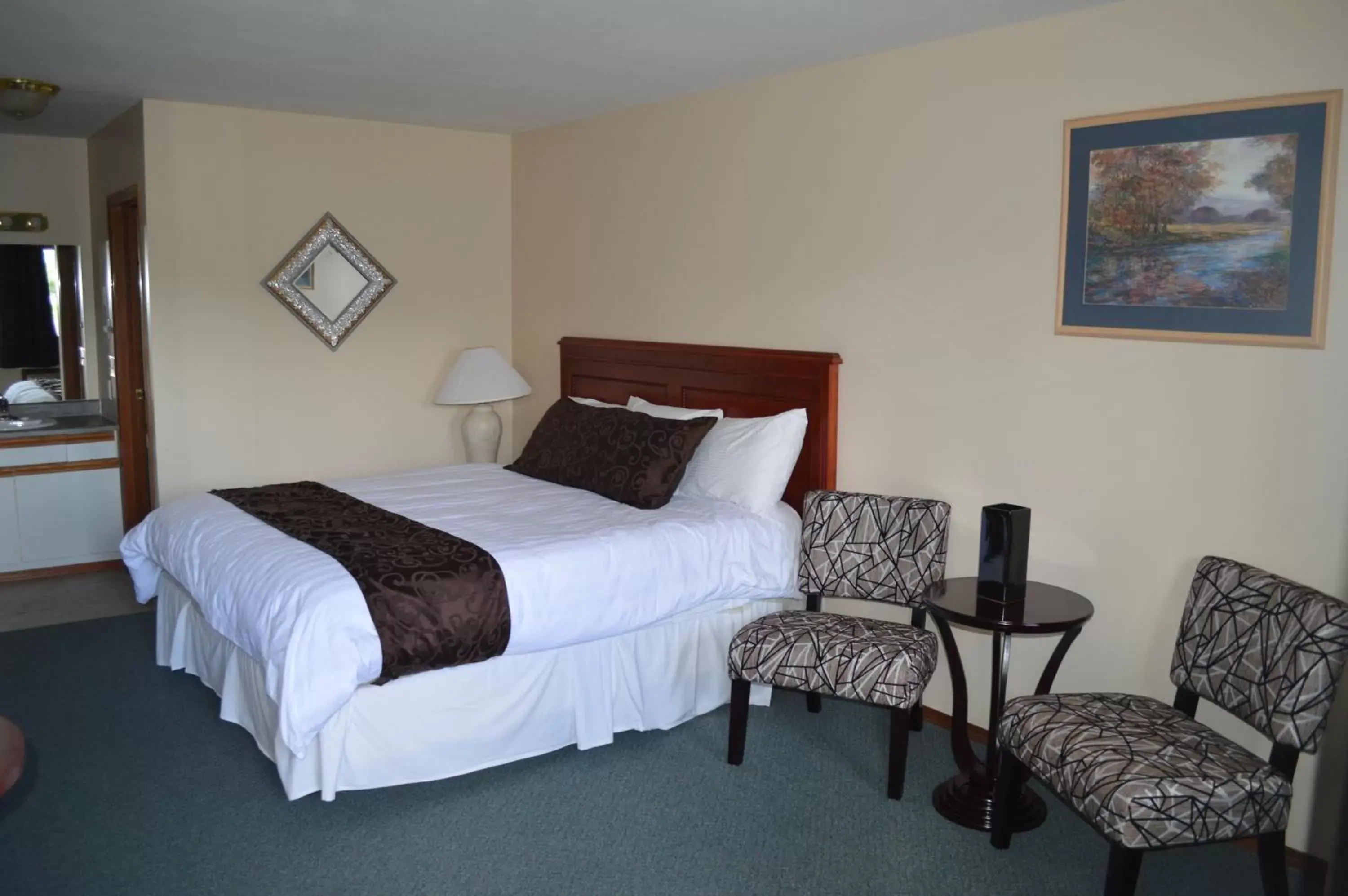 King Room with Spa Bath in Mary's Motel King Room with Spa Bath in Mary's Motel