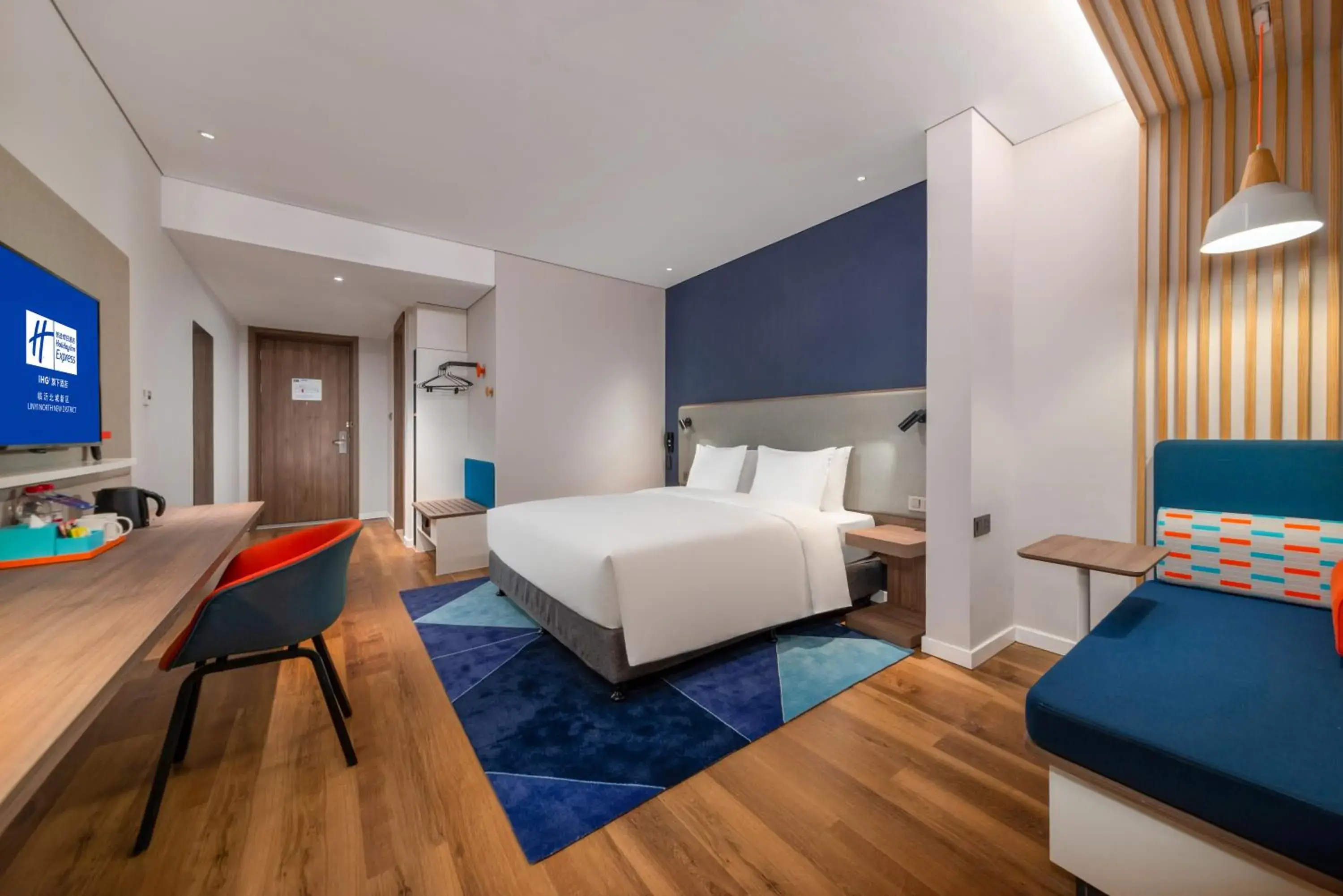 Standard King Room in Holiday Inn Express Linyi North New District by IHG Standard King Room in Holiday Inn Express Linyi North New District by IHG