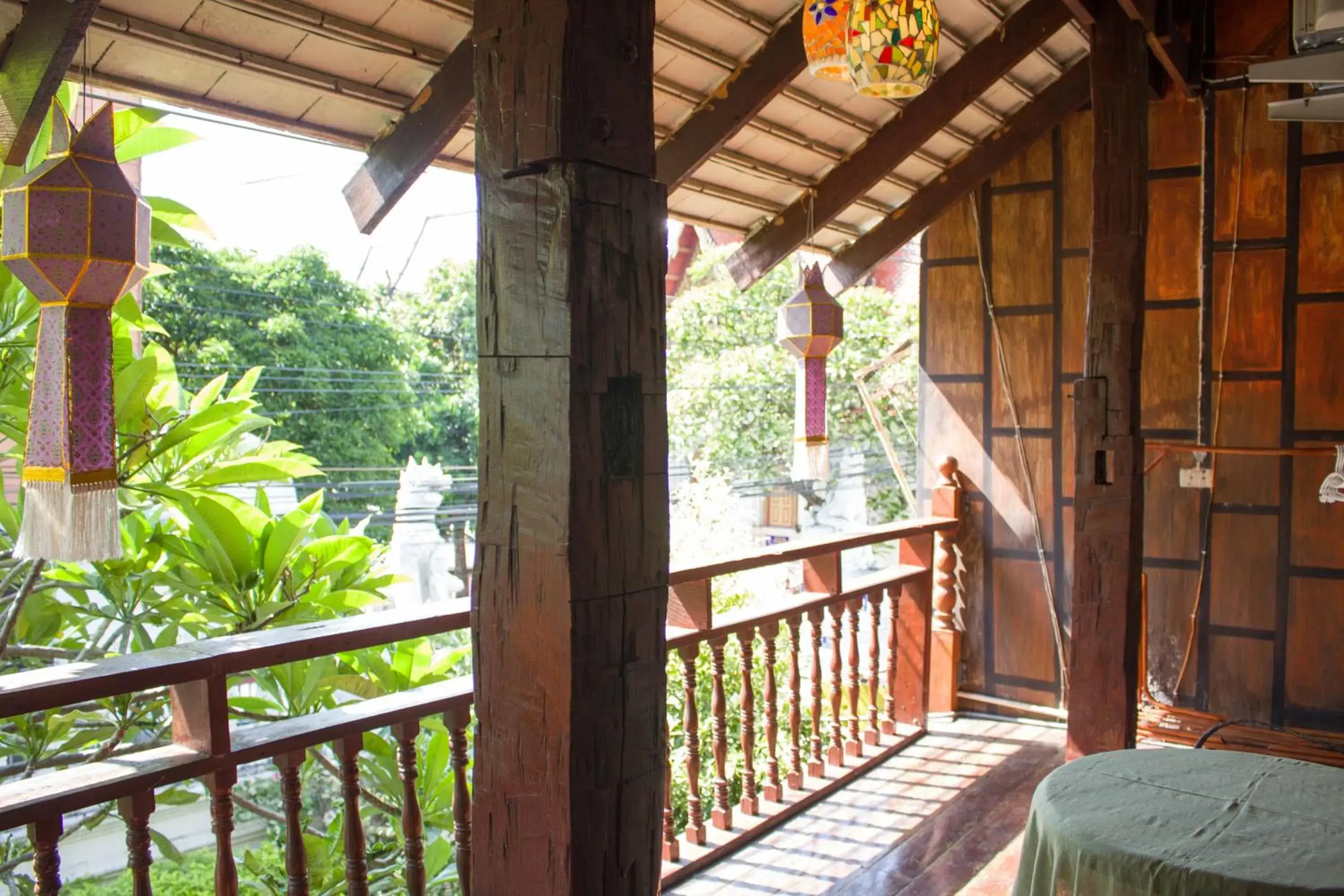 King Room with Temple View in Changmoi House (Little Village) King Room with Temple View in Changmoi House (Little Village)