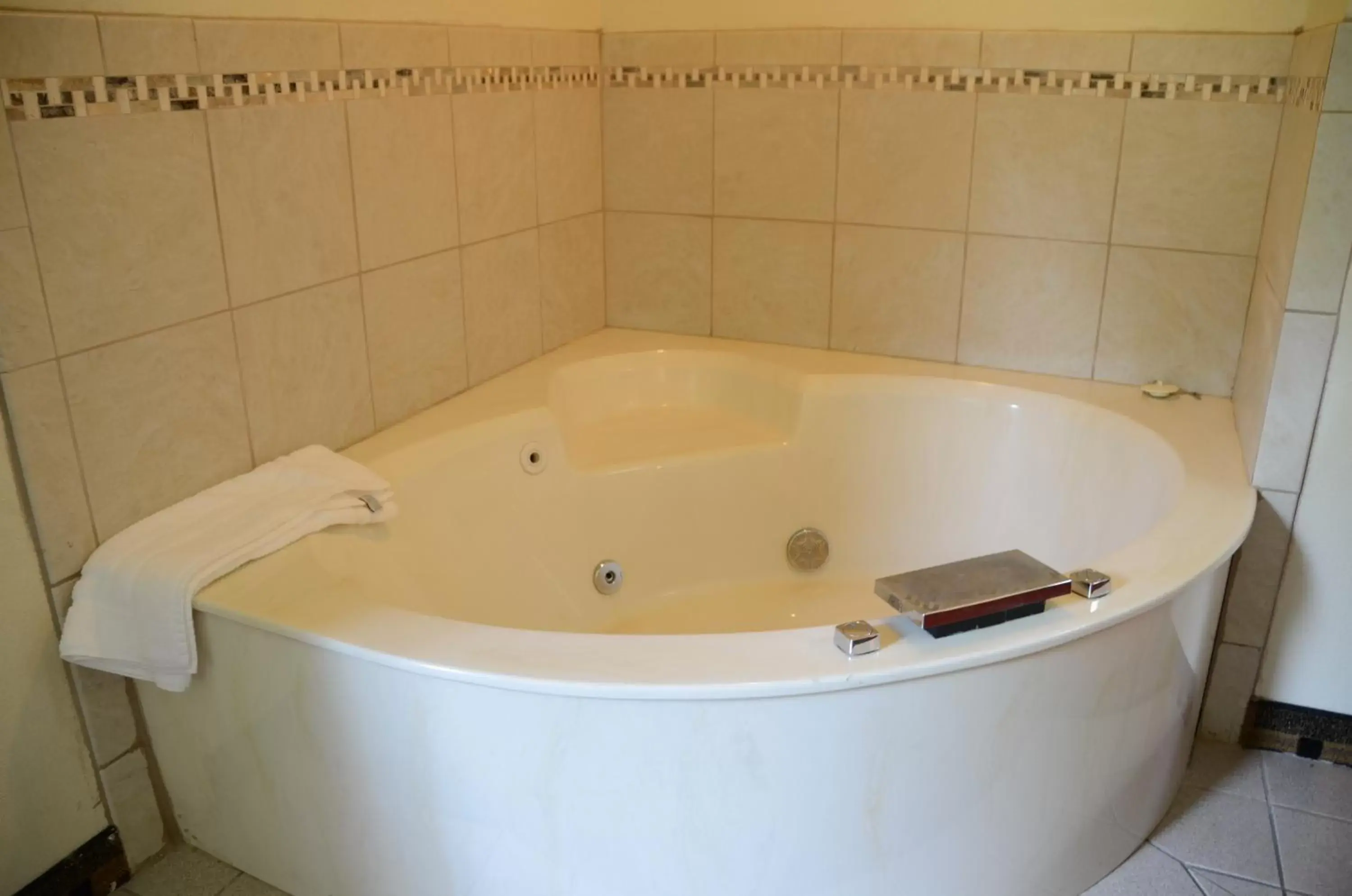 AmericInn by Wyndham West Burlington AmericInn by Wyndham West Burlington