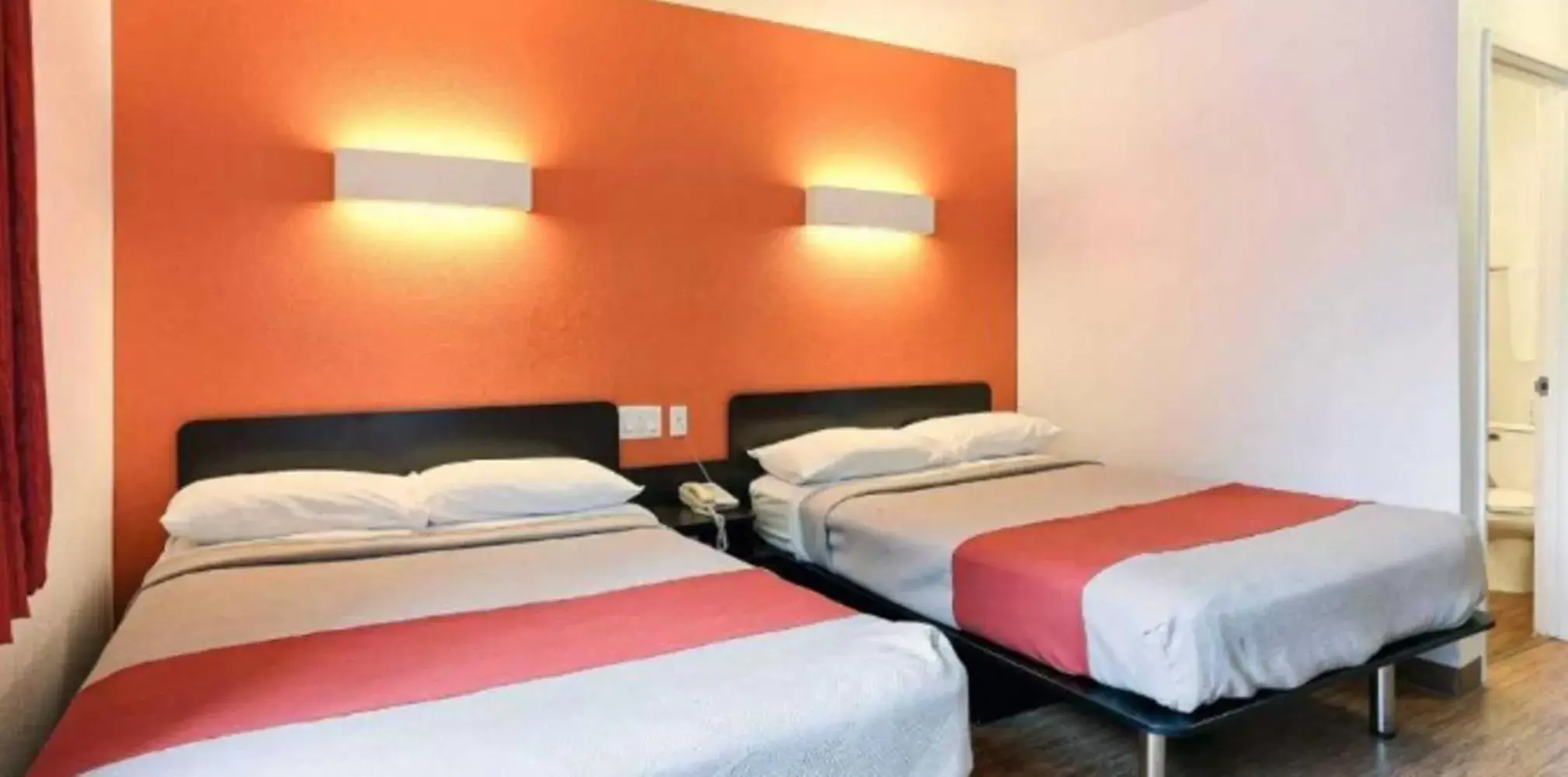 Deluxe Double Room in Hilltop Hotel Deluxe Double Room in Hilltop Hotel