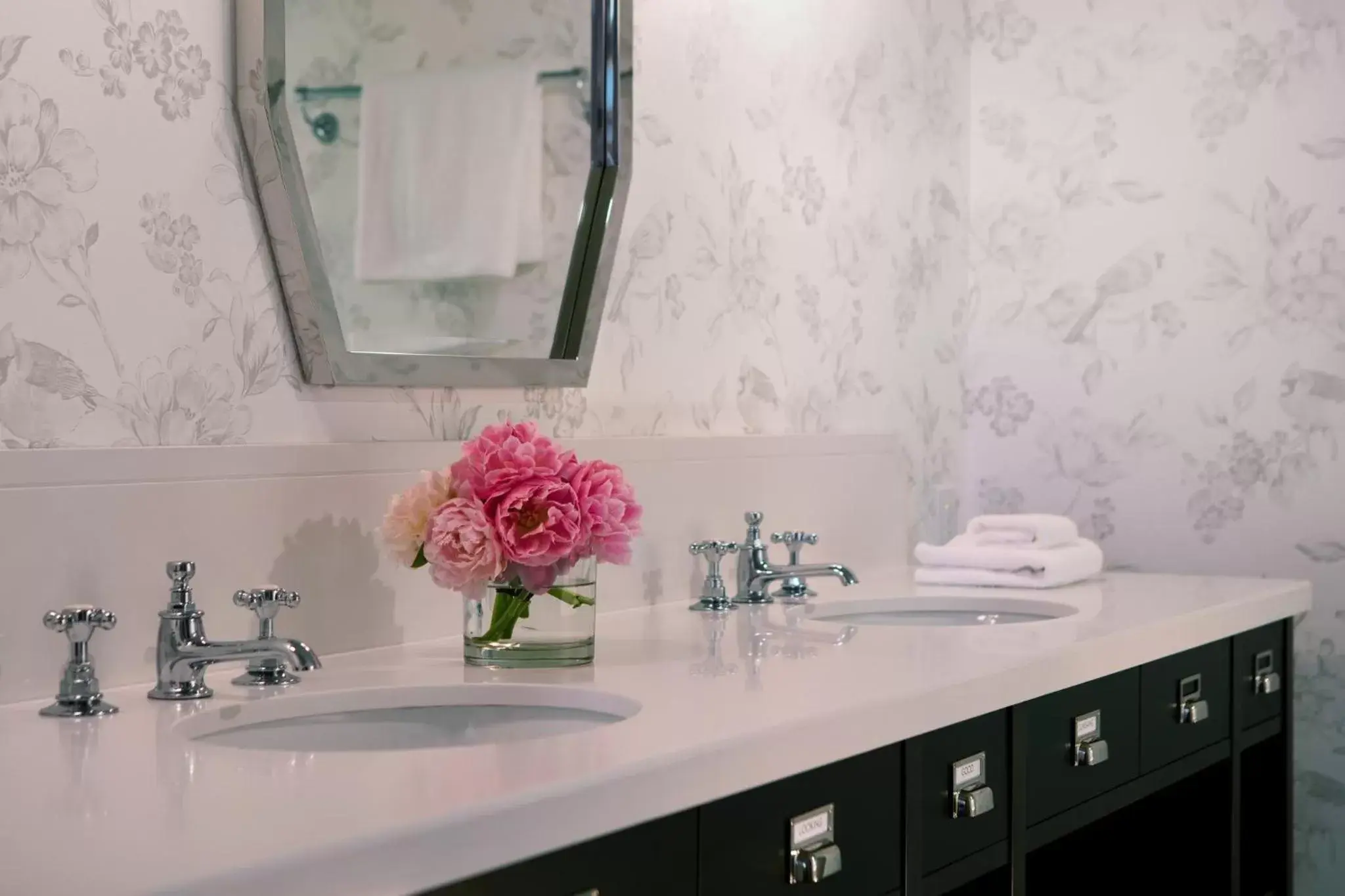 Studio Suite with Two Queen Beds in Kimpton Cardinal Hotel by IHG Studio Suite with Two Queen Beds in Kimpton Cardinal Hotel by IHG