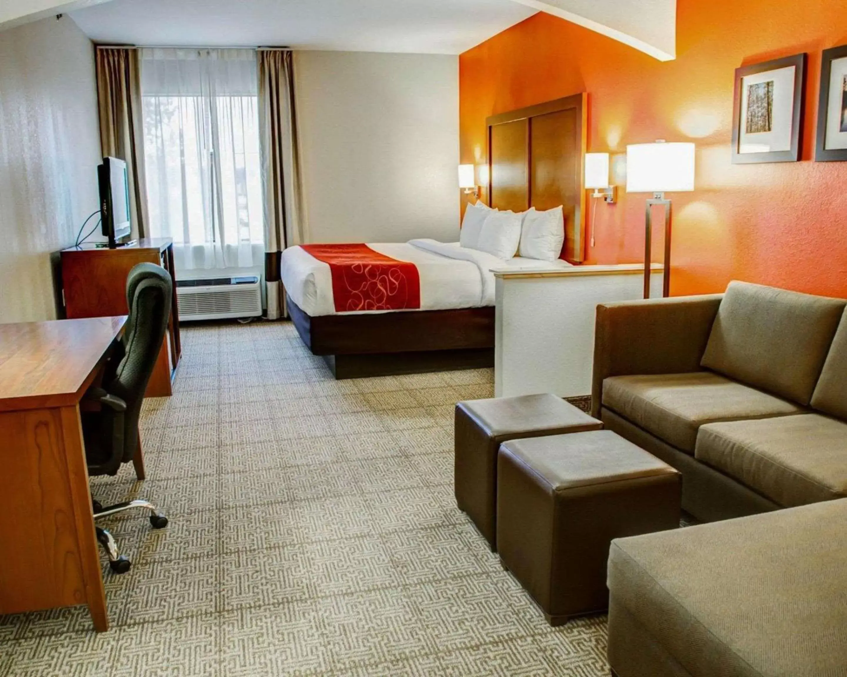 King Suite - Non-Smoking in Comfort Suites Tyler South King Suite - Non-Smoking in Comfort Suites Tyler South