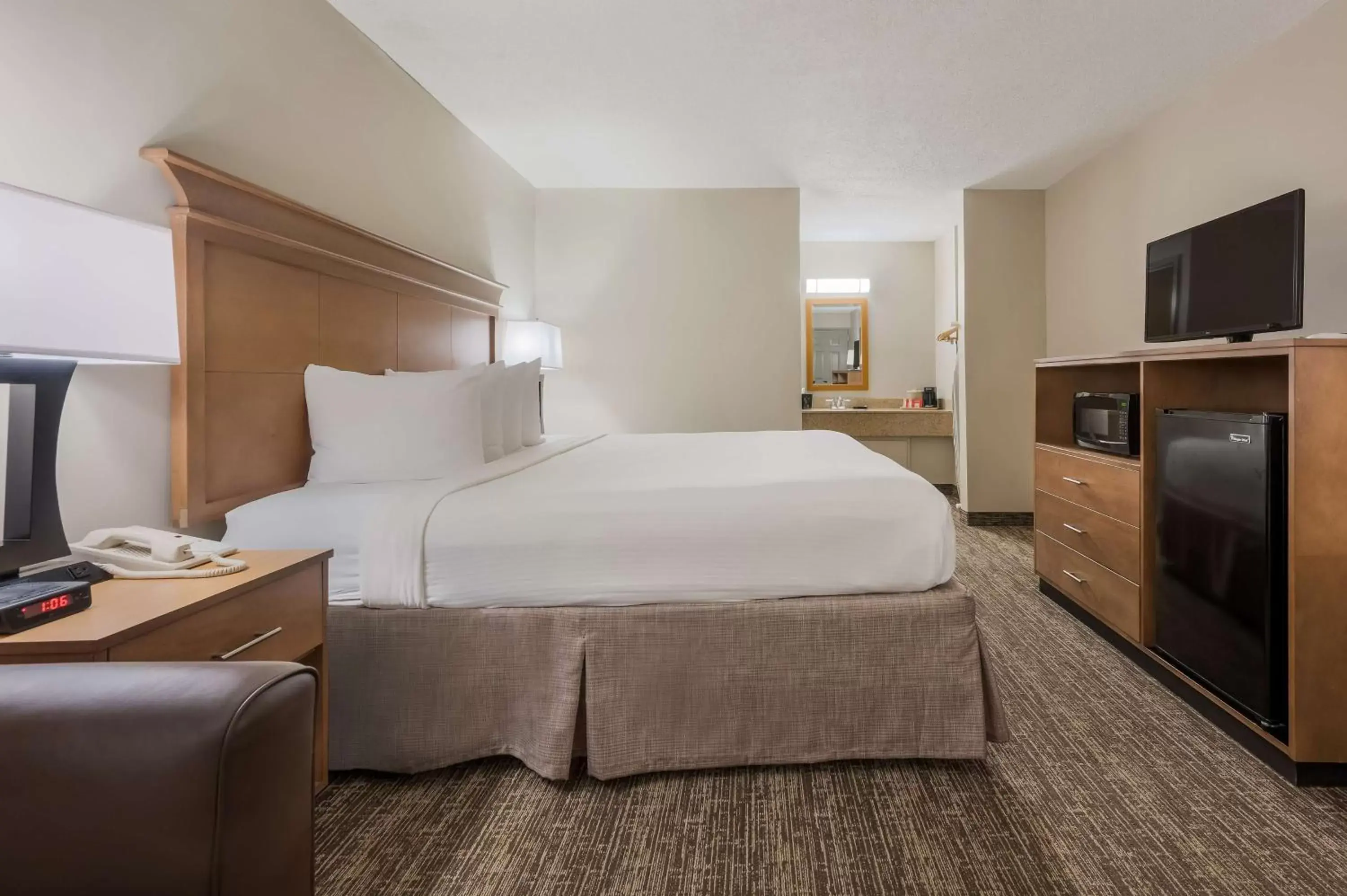 King Room - Mobility Accessible in Best Western University Inn King Room - Mobility Accessible in Best Western University Inn