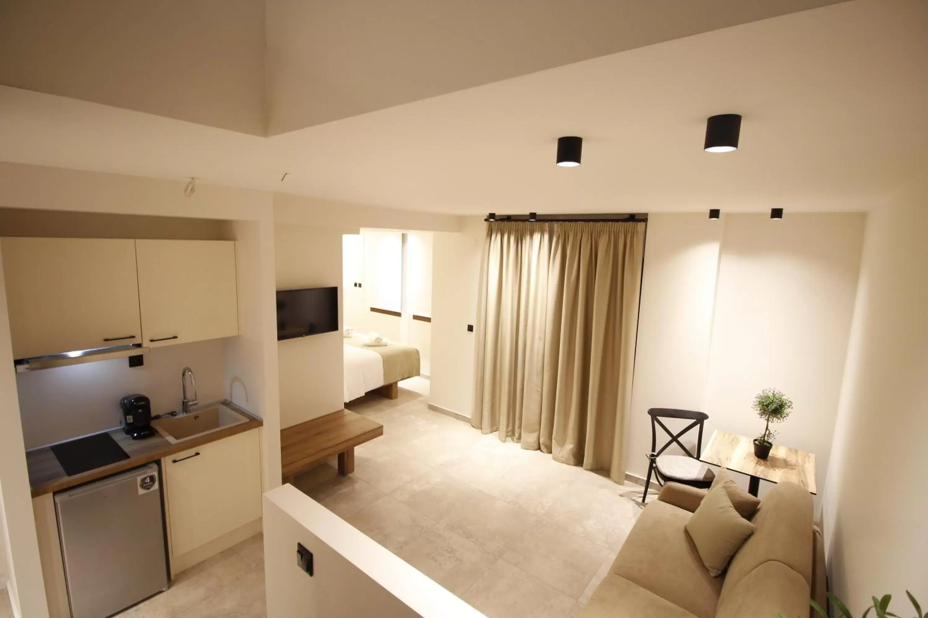 Executive Queen Room with Two Queen Beds in Mpikas Holidays Executive Queen Room with Two Queen Beds in Mpikas Holidays