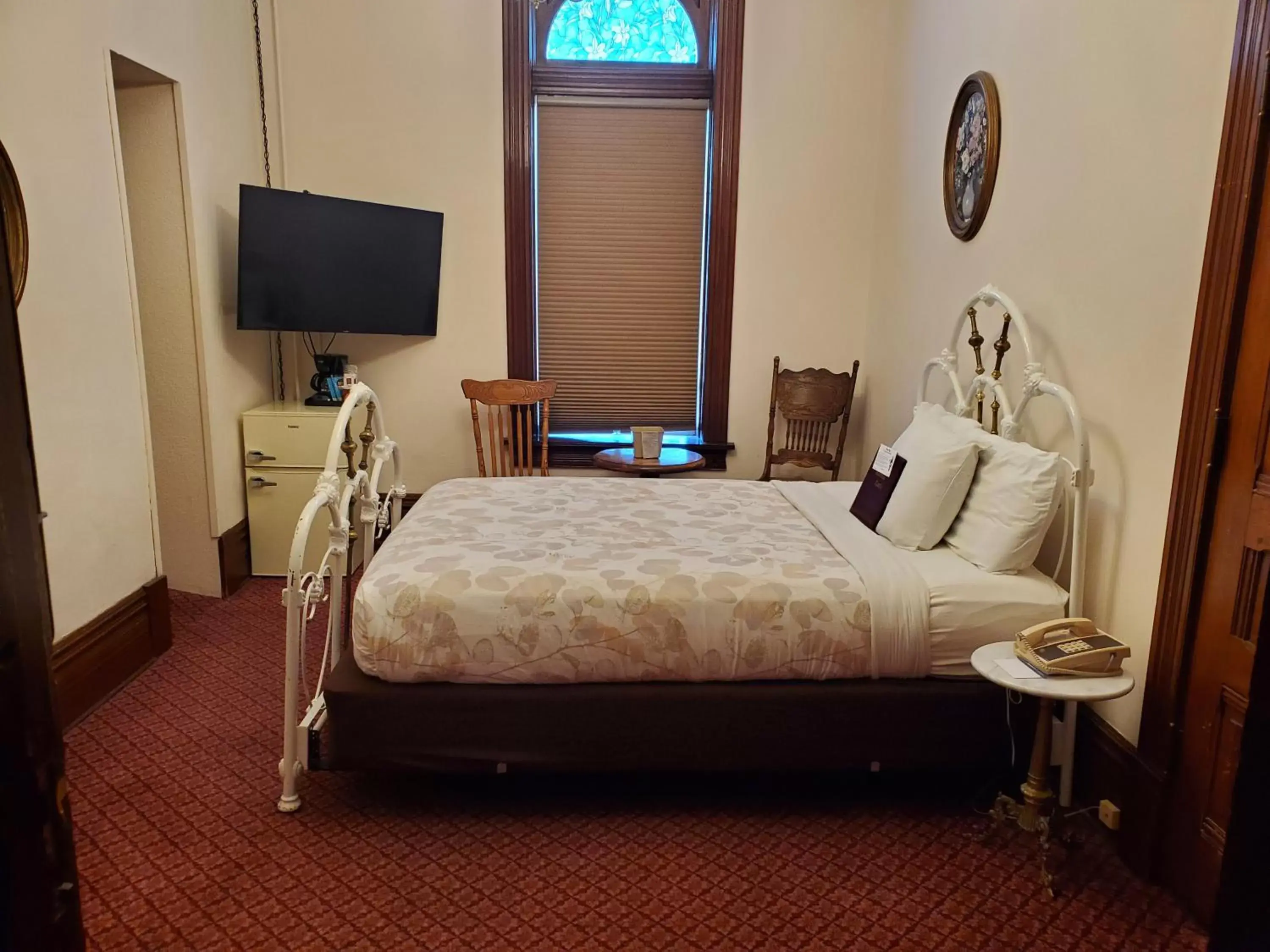 Queen Room in Manresa Castle Queen Room in Manresa Castle