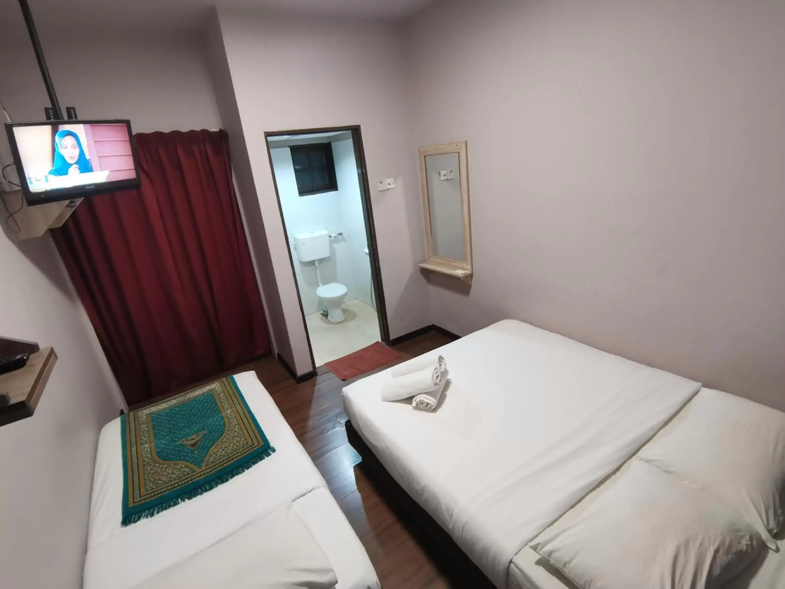 Family Room with Private Bathroom in Hotel Rasa Sayang 2 Family Room with Private Bathroom in Hotel Rasa Sayang 2