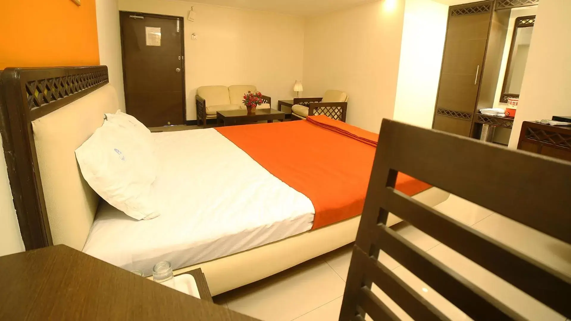 Superior Double Room in Hotel Rajavihar Superior Double Room in Hotel Rajavihar