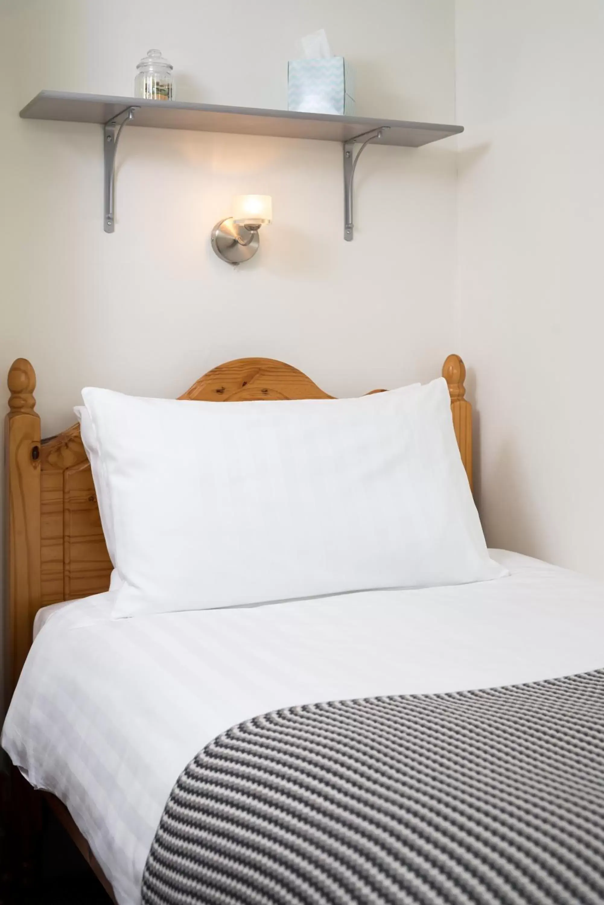 Single Room with Lake and Fell Views in Skiddaw Croft Bed & Breakfast Single Room with Lake and Fell Views in Skiddaw Croft Bed & Breakfast