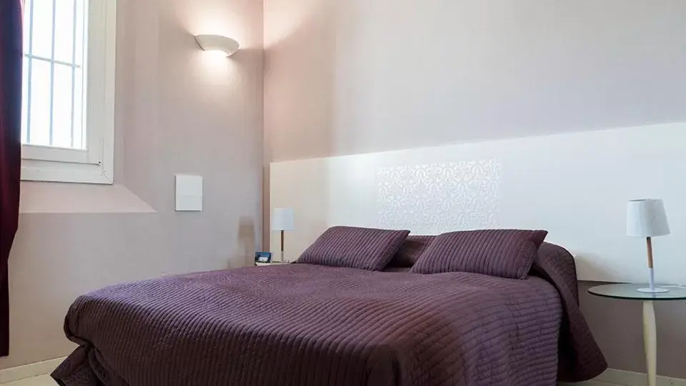 Deluxe Double or Twin Room with Garden View - single occupancy in Villa Archi Deluxe Double or Twin Room with Garden View - single occupancy in Villa Archi
