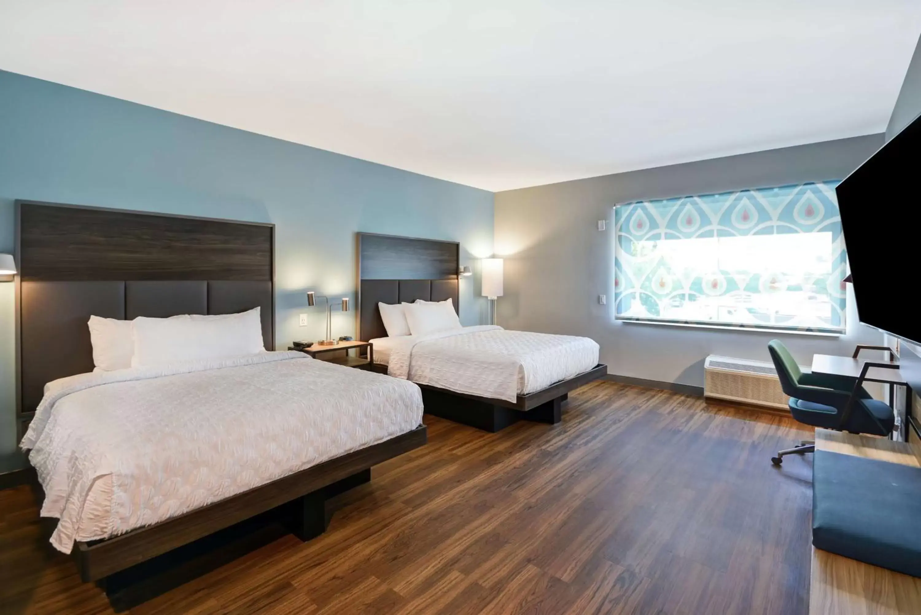 Queen Room with Two Queen Beds - Mobility and Hearing Access in Tru By Hilton Corpus Christi South Padre Island Dr Queen Room with Two Queen Beds - Mobility and Hearing Access in Tru By Hilton Corpus Christi South Padre Island Dr