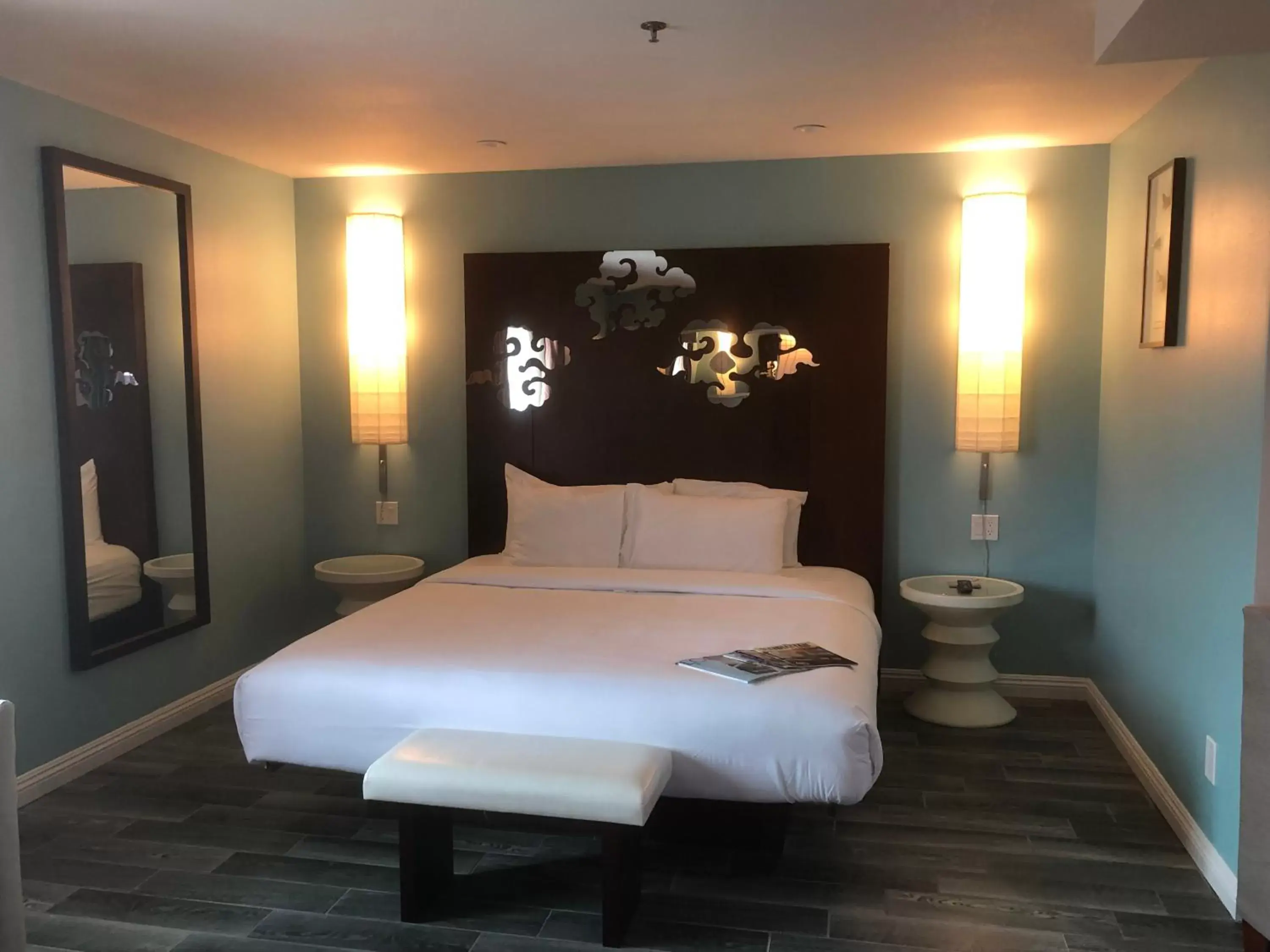 King Studio in Wave Hotel Manhattan Beach King Studio in Wave Hotel Manhattan Beach