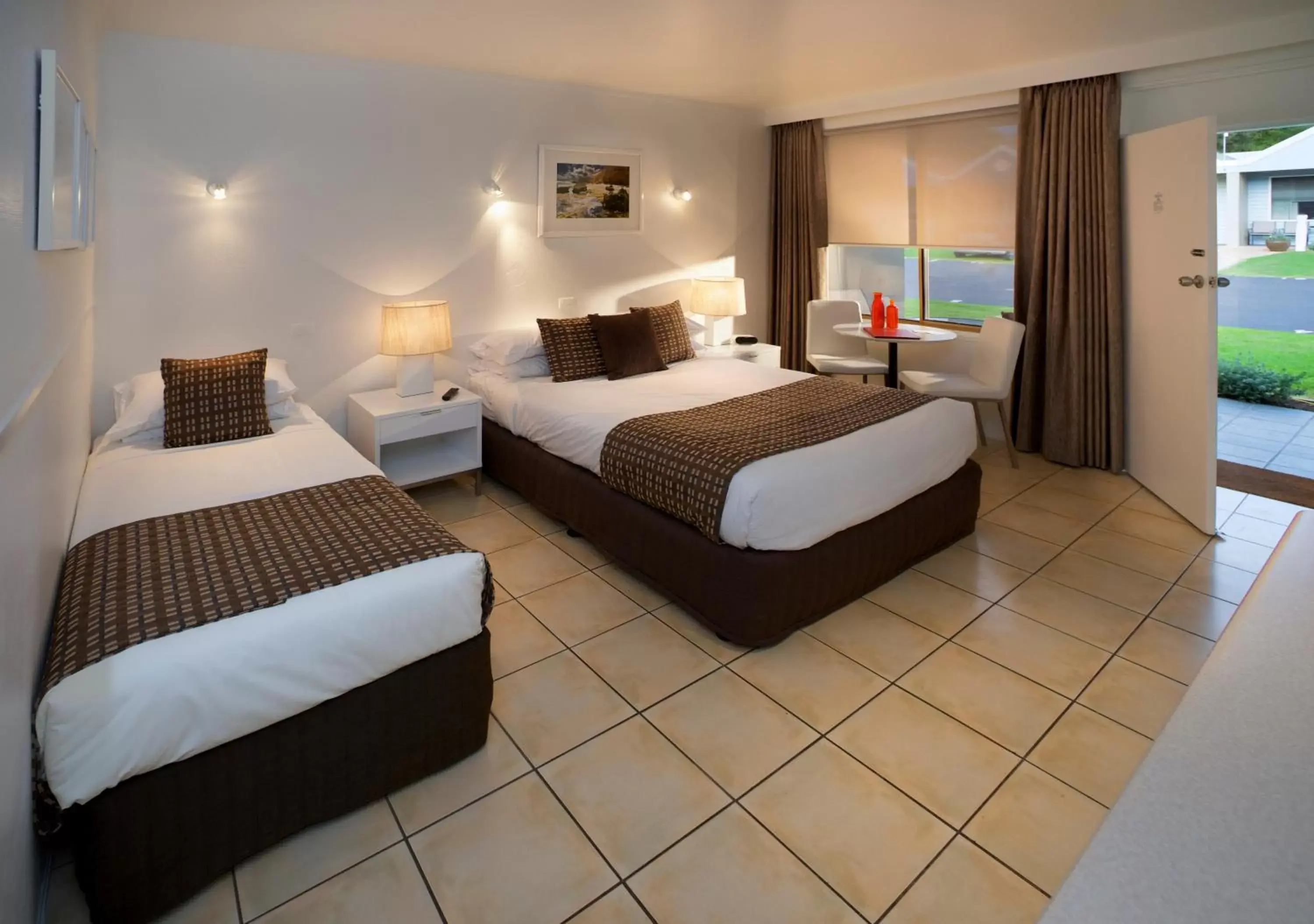 Deluxe Twin in Sorrento Beach Motel Deluxe Twin in Sorrento Beach Motel