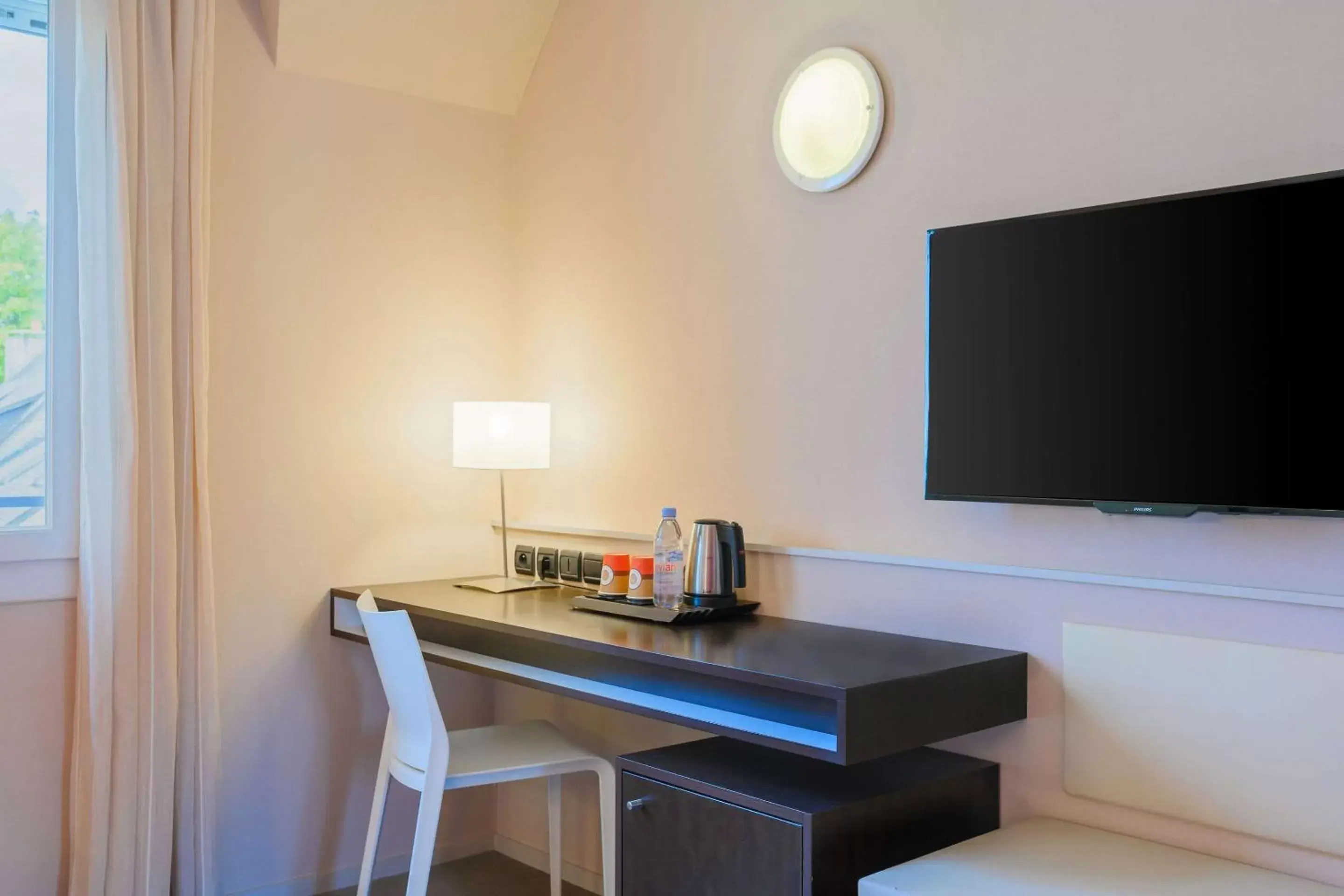 Twin Room in Quality Hotel La Marebaudière Vannes Centre Twin Room in Quality Hotel La Marebaudière Vannes Centre