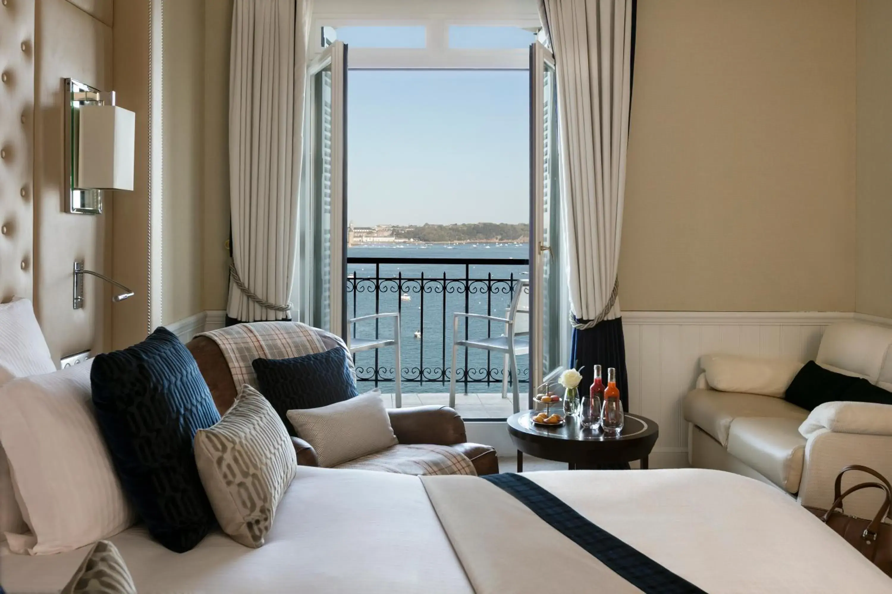 Hôtel Barrière Le Grand Hôtel Dinard Hôtel Barrière Le Grand Hôtel Dinard