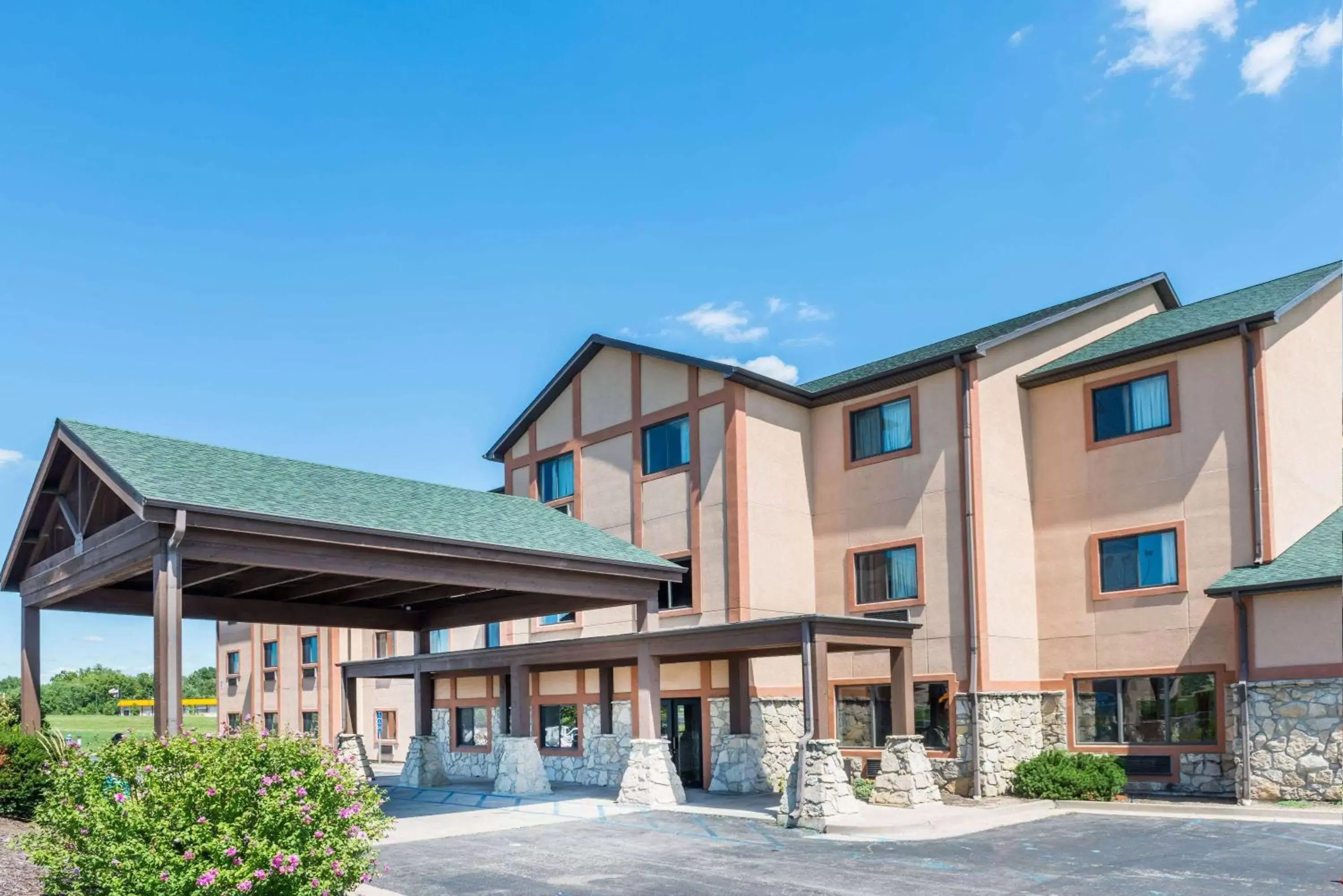 Super 8 by Wyndham Columbia East Super 8 by Wyndham Columbia East