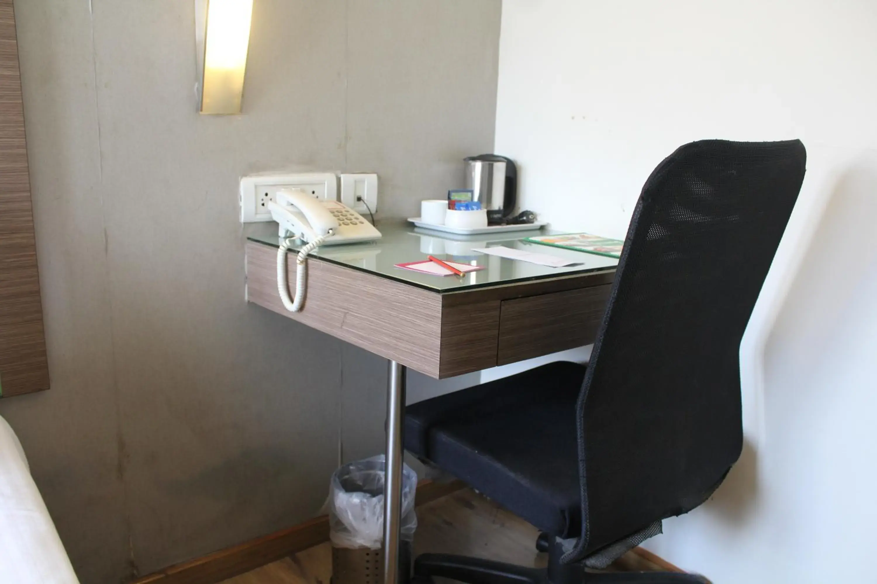 Standard Single Room in The Lotus Apartment hotel, Burkit Road Standard Single Room in The Lotus Apartment hotel, Burkit Road