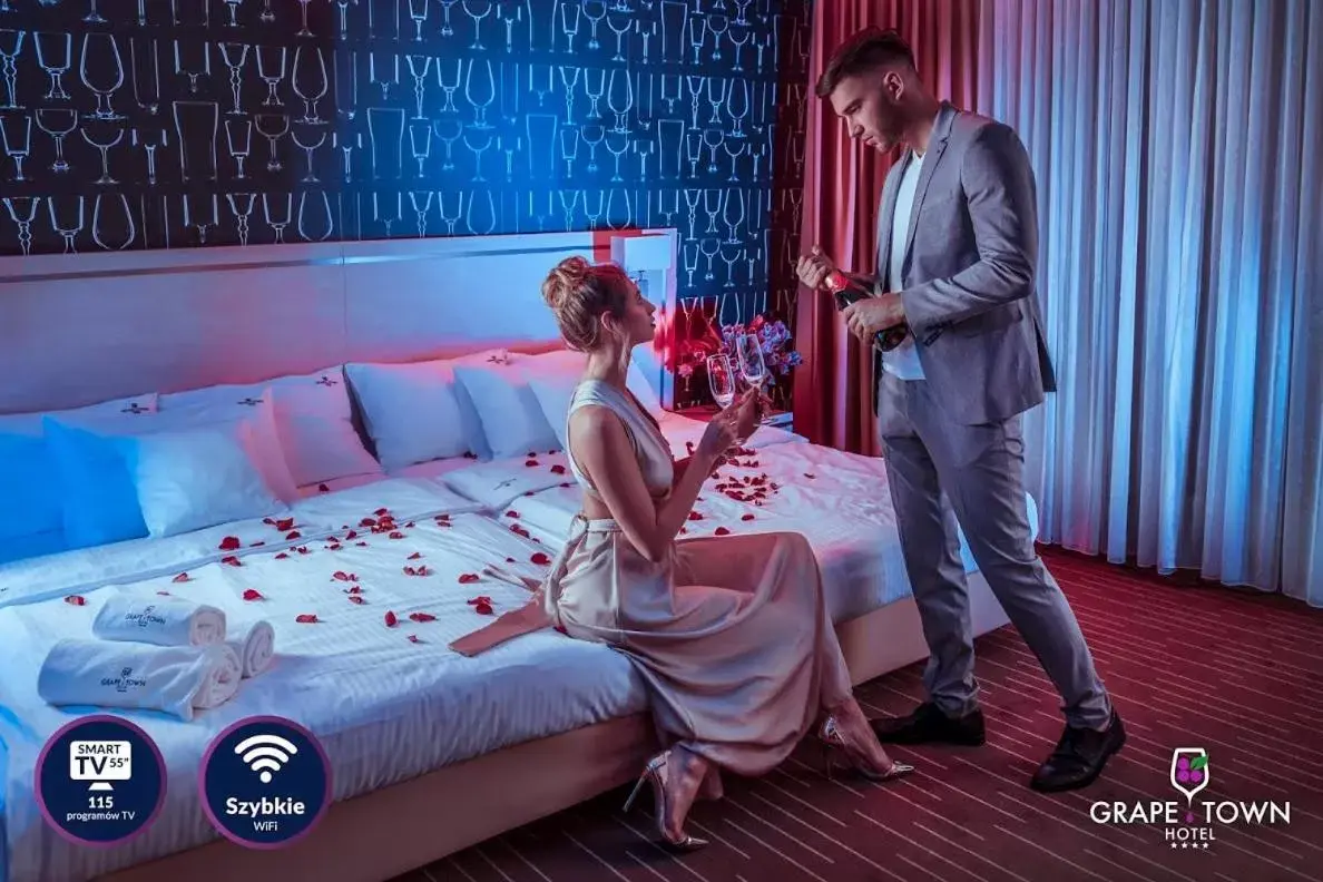 King Suite with Spa Bath in Grape Town Hotel - Park79 King Suite with Spa Bath in Grape Town Hotel - Park79