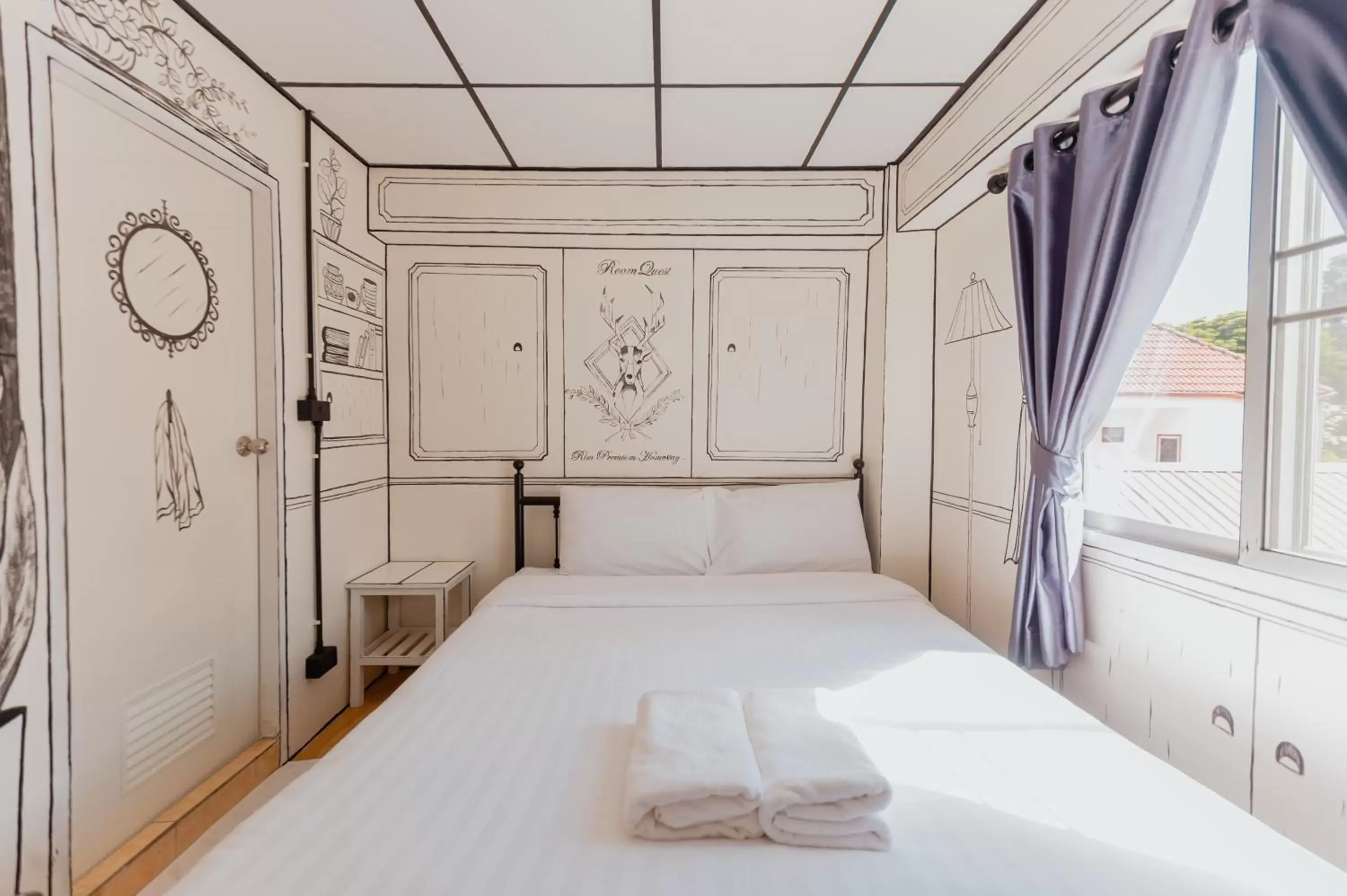 Standard Double Room in RoomQuest Chiang Mai Tha Phae Standard Double Room in RoomQuest Chiang Mai Tha Phae