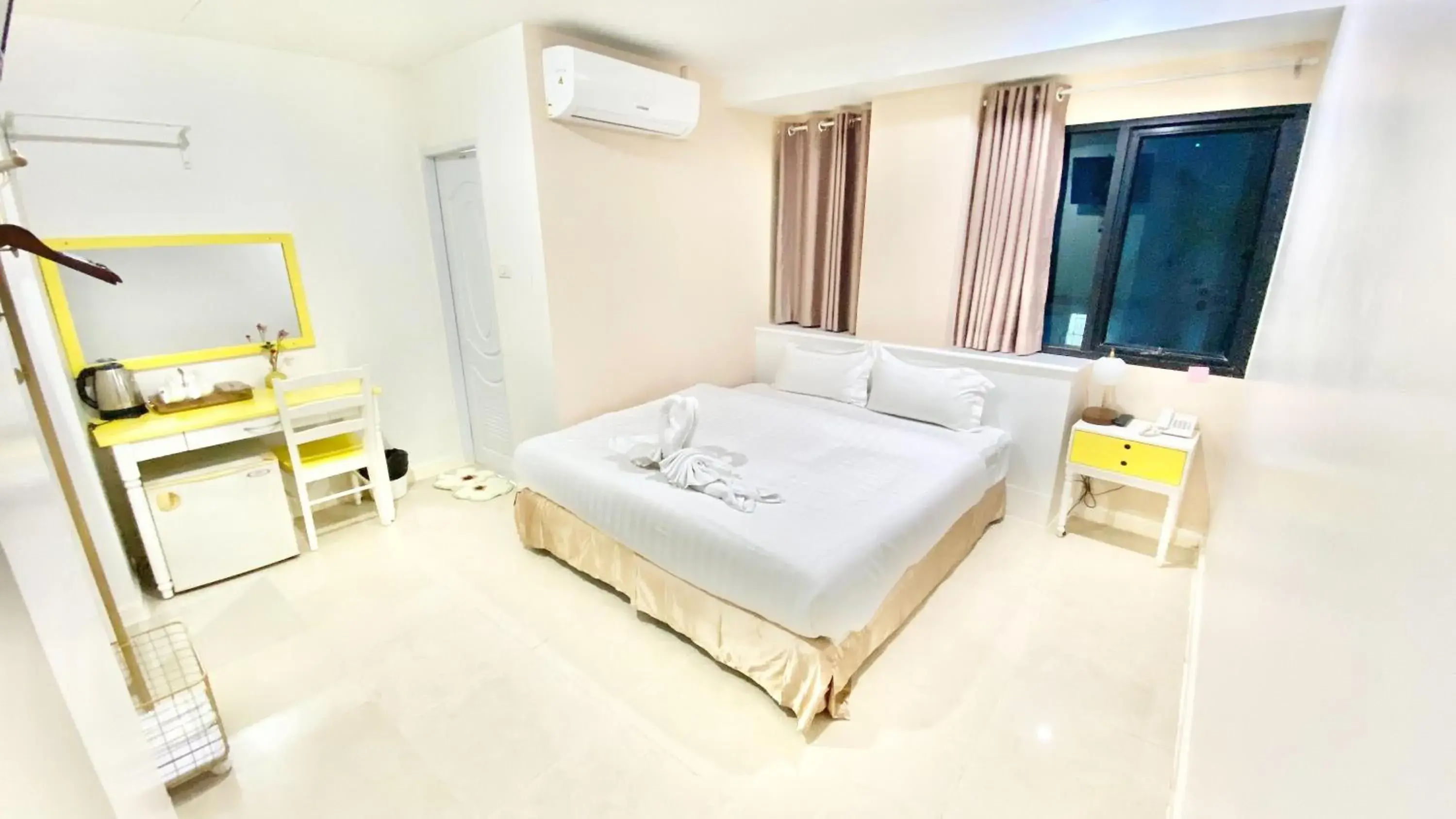 Standard Double Room in ABCYQ Hotel Standard Double Room in ABCYQ Hotel