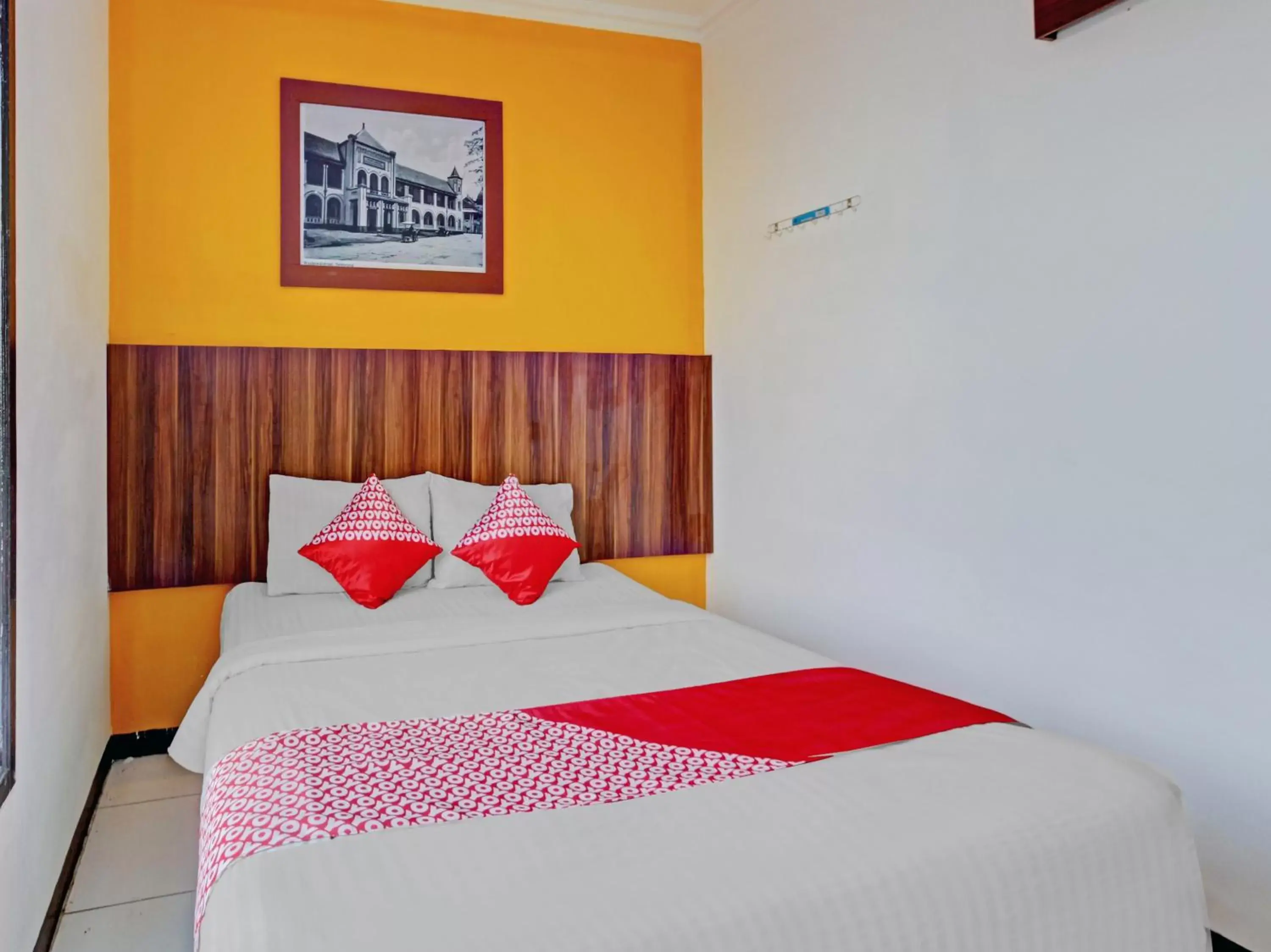 Standard Double Room in SUPER OYO 90426 Near Mall Ciputra 2 Standard Double Room in SUPER OYO 90426 Near Mall Ciputra 2