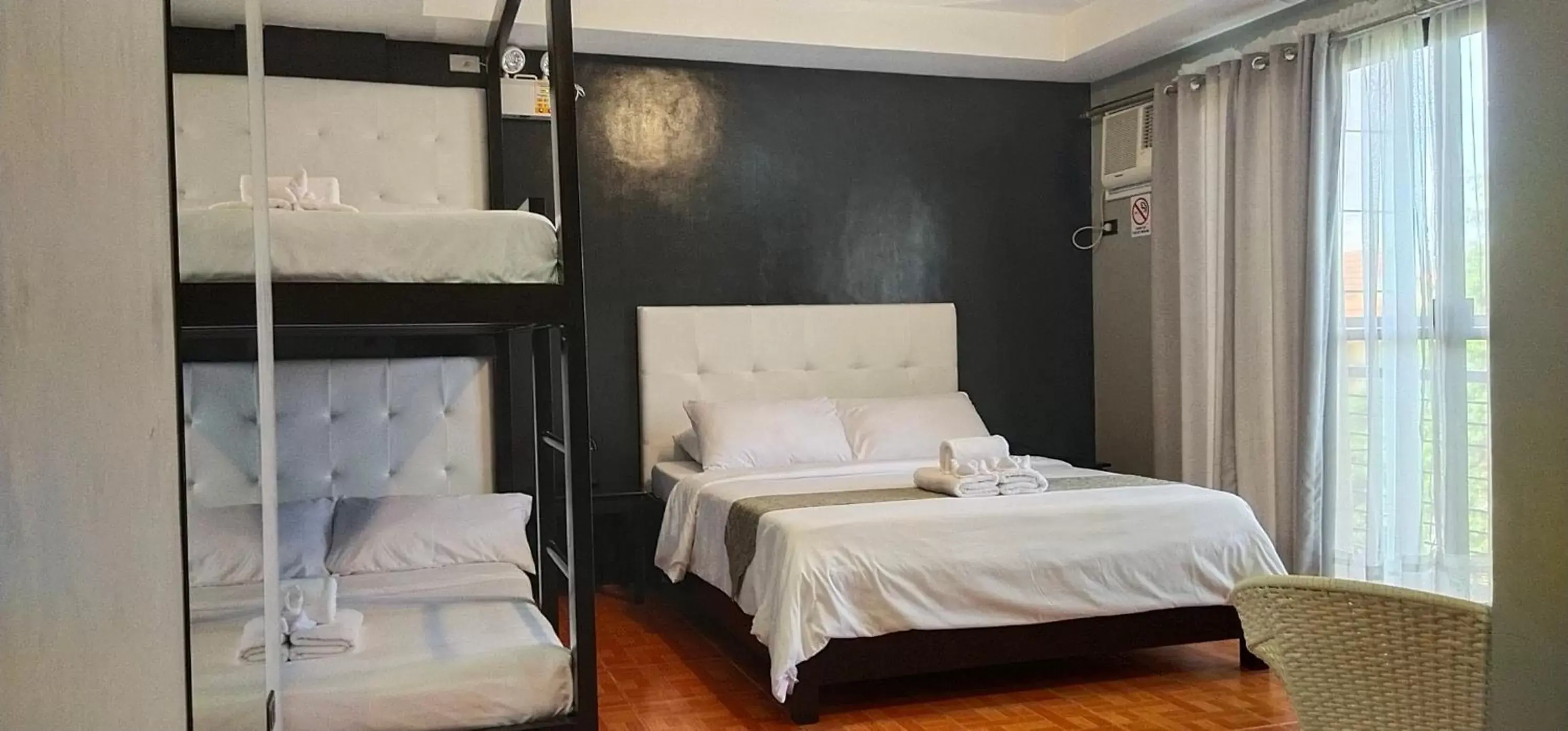 Deluxe Family Room in Rangya Hotel Deluxe Family Room in Rangya Hotel