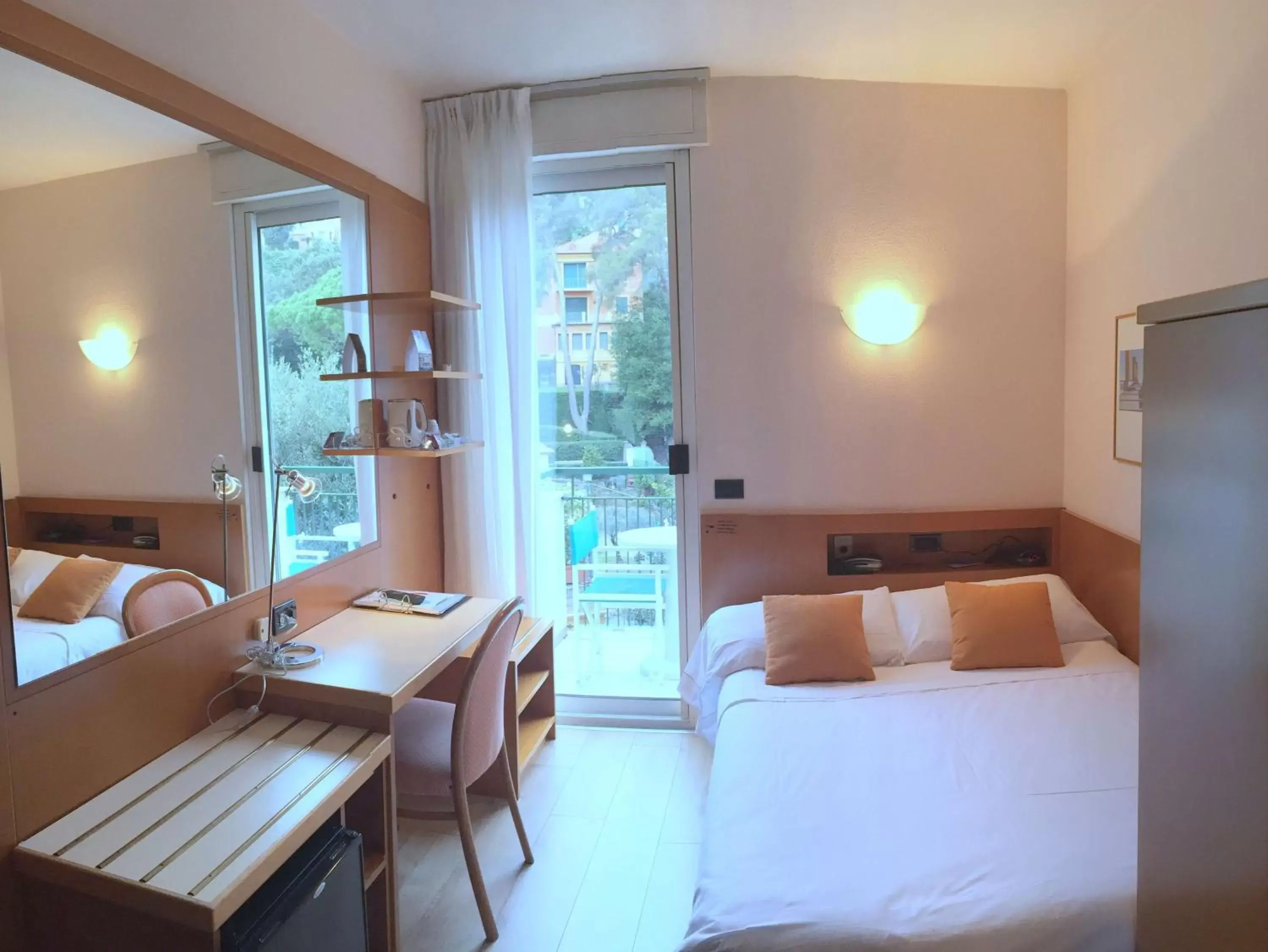 Single Room with Garden View in Best Western Regina Elena Single Room with Garden View in Best Western Regina Elena