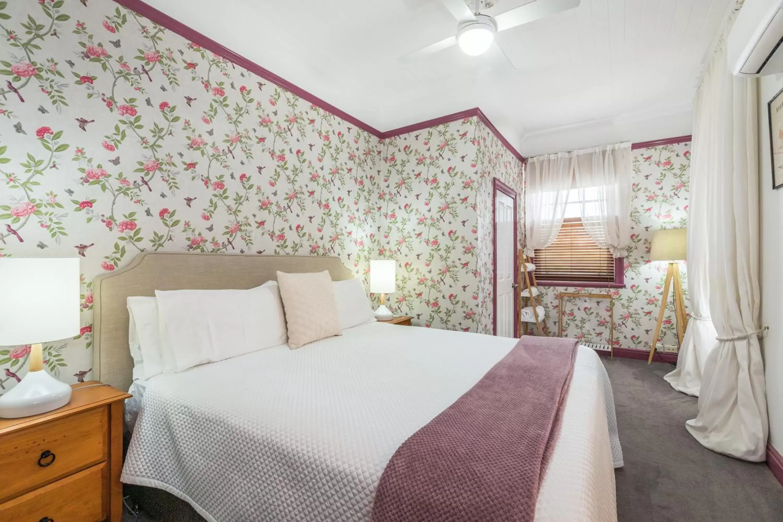 King Suite with Balcony in Cumquat House King Suite with Balcony in Cumquat House