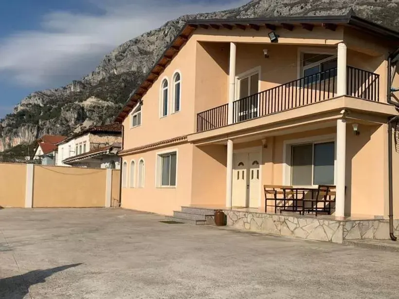 Vila AMA Kruje Vila AMA Kruje